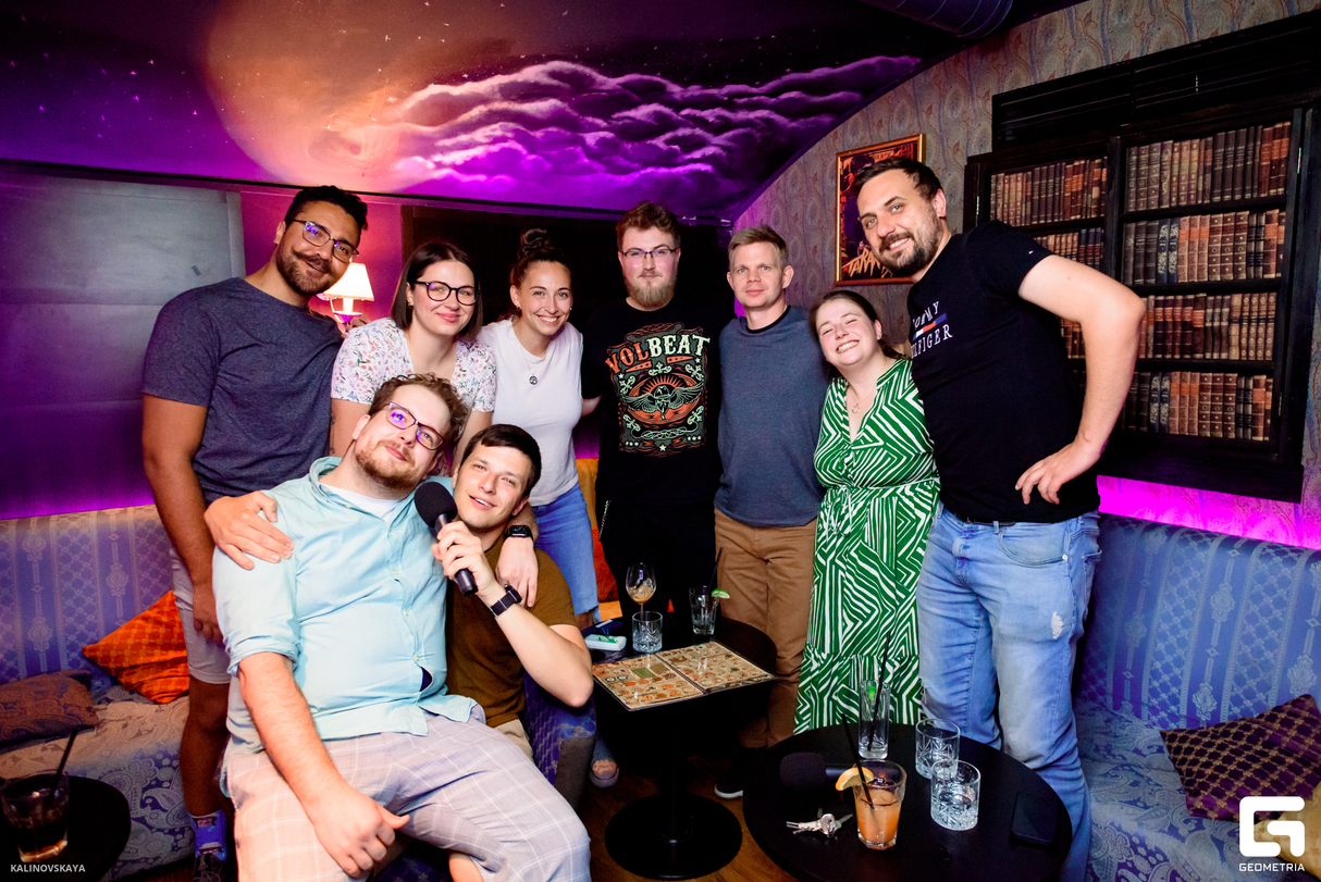 Saturday chill at Simply 33 Grill & Cinema, Karaoke Club 24