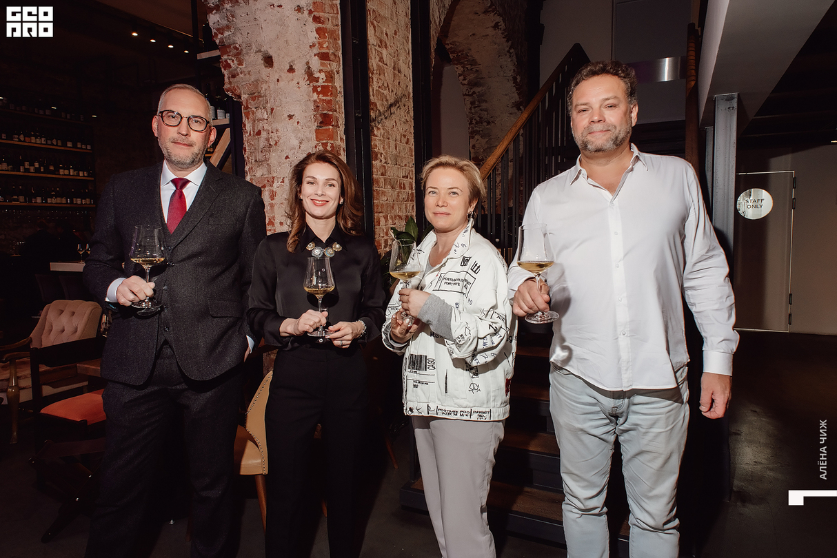 VINS 1 год. День рождения винного бара 15
