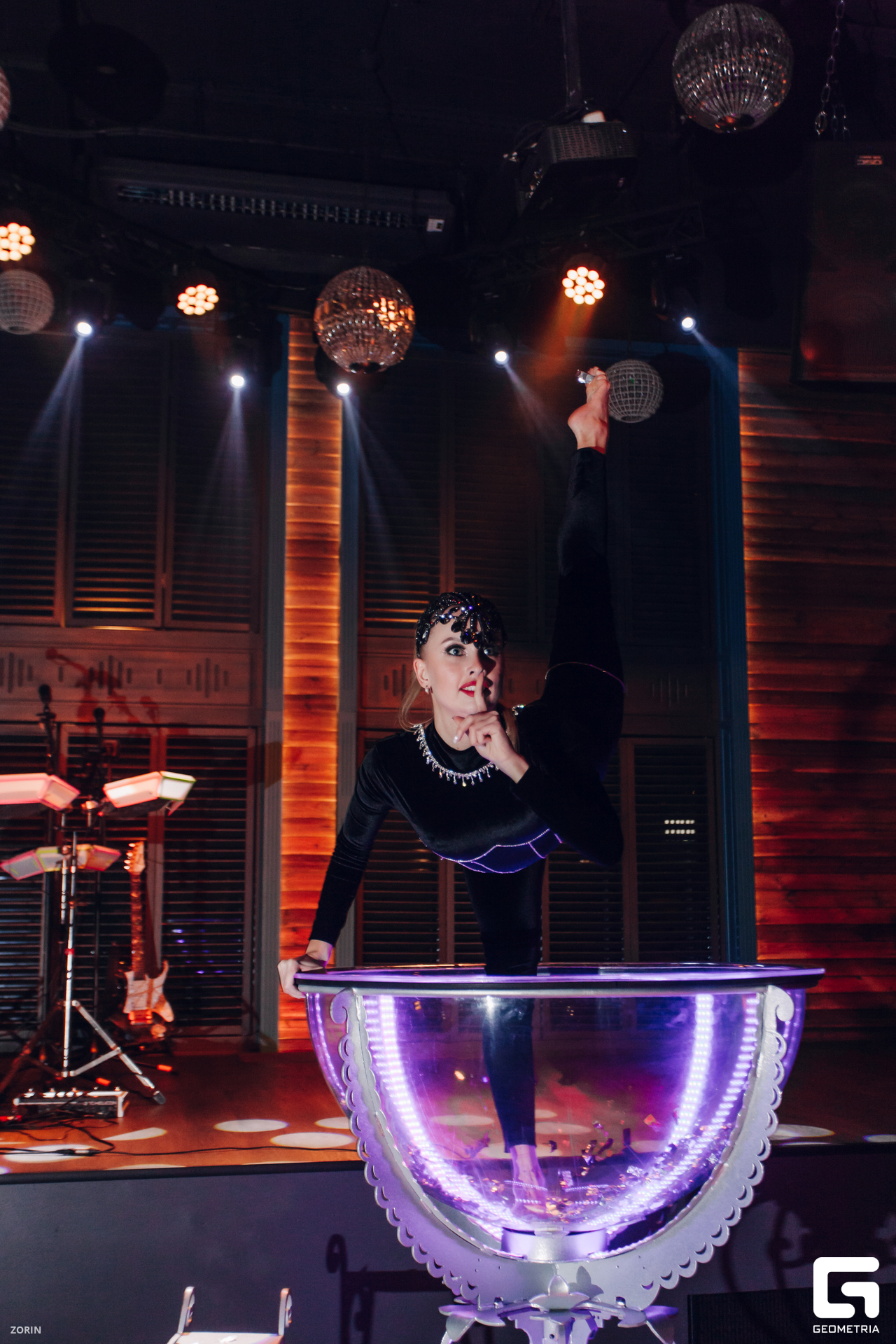 064-20-11-59-19-12-24- Zorin.jpg