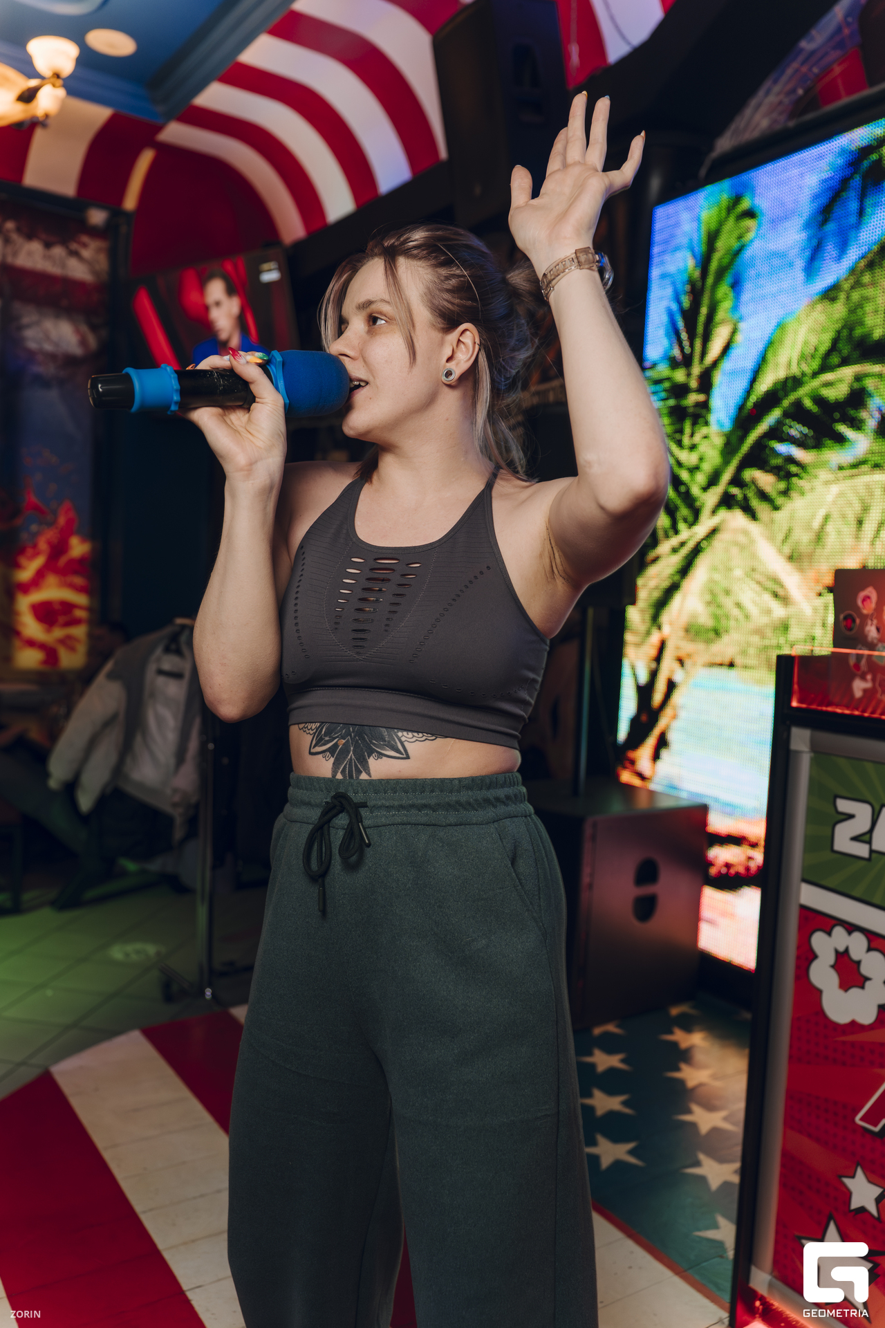 002_00-41-05 _11-10-25_Zorin.jpg