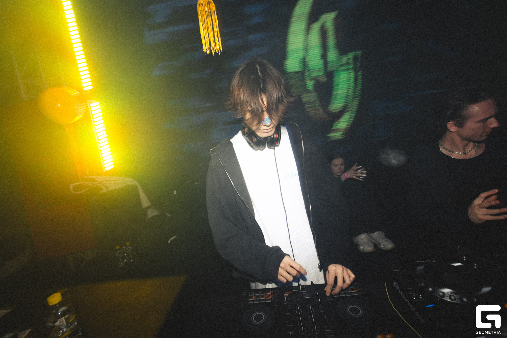 081 Repeat 10. 02.jpg