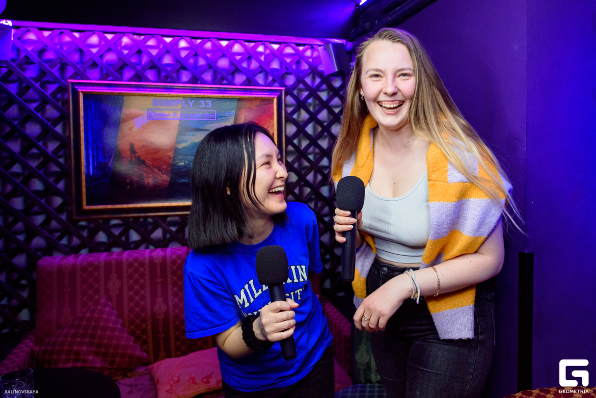 Saturday chill at Simply 33 Grill & Cinema, Karaoke Club 8