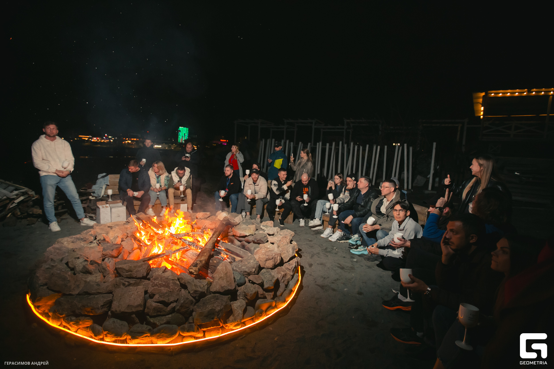 010 Geo conference 9. 12 костер.jpg