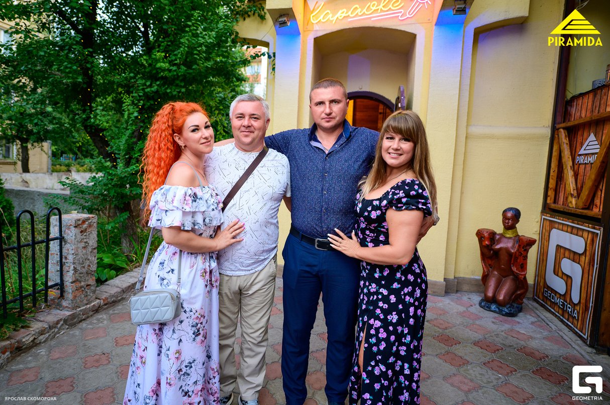 Суббота в кафе "Пирамида" 18