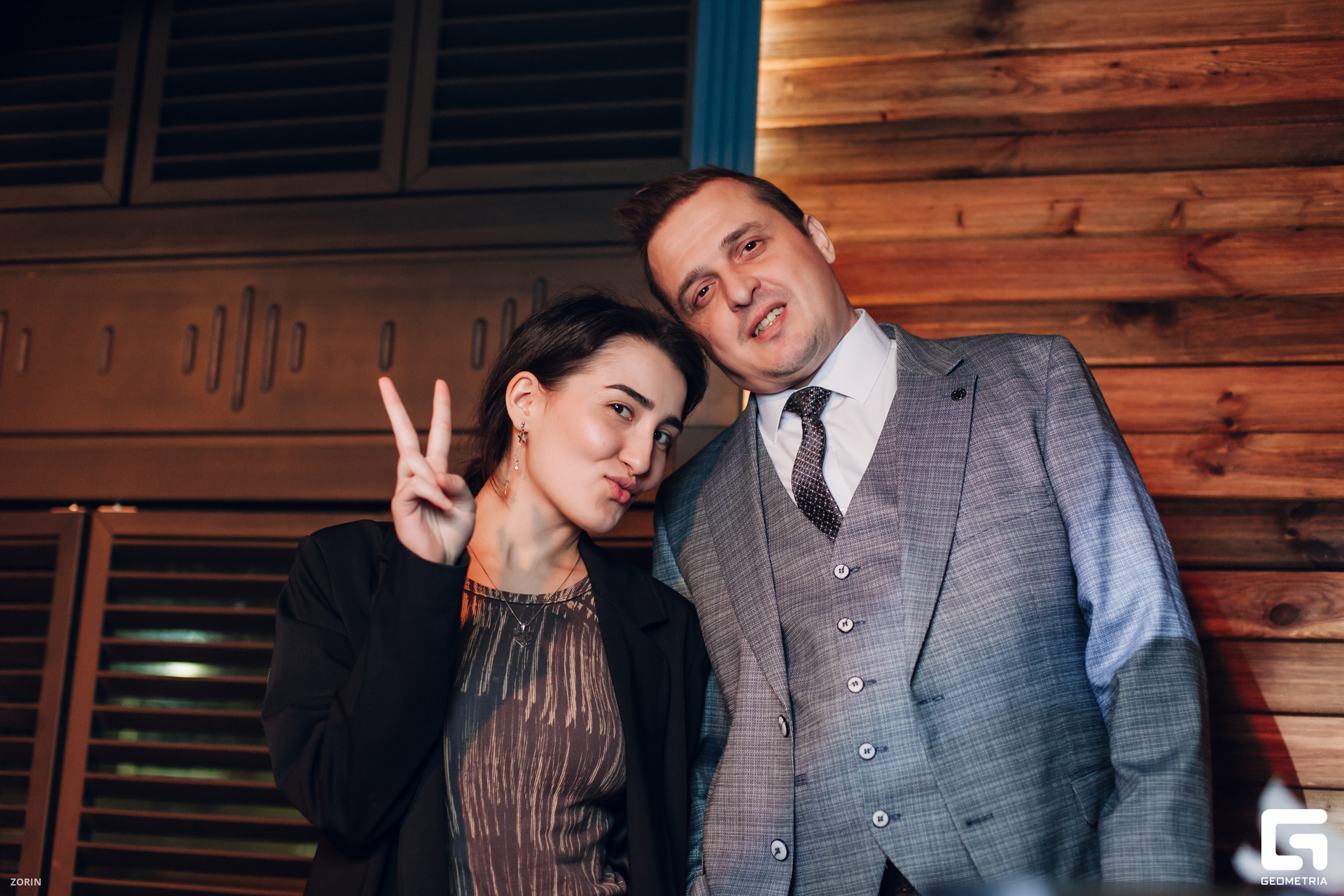 030-19-39-44-19-12-24- Zorin.jpg