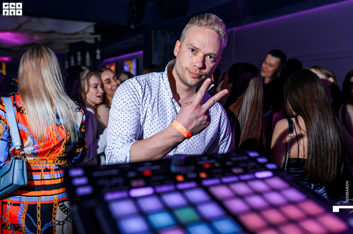 Shake Weekend 26