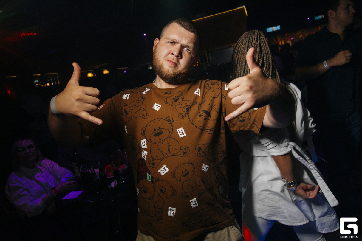 Saturday party 8