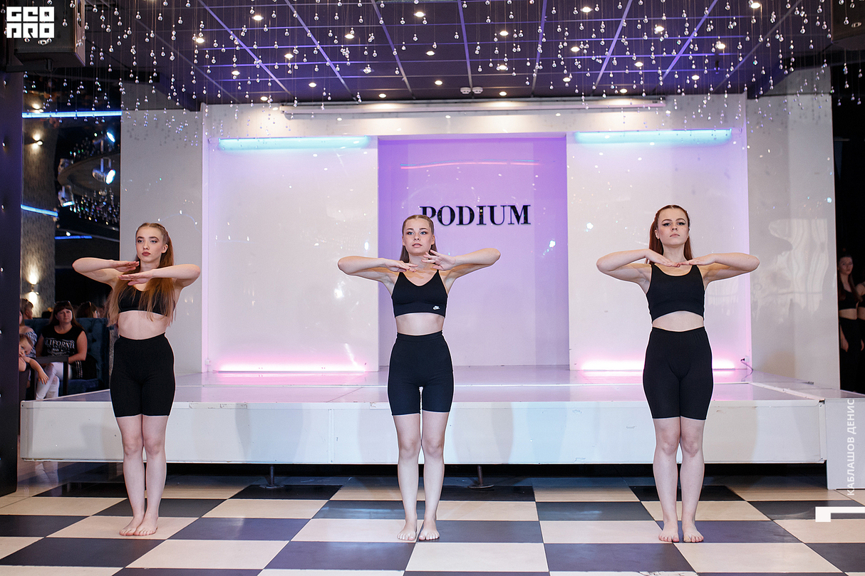 Podium - ALEX DANCE STUDIO 16