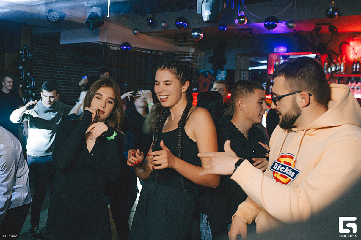 Saturday party 11