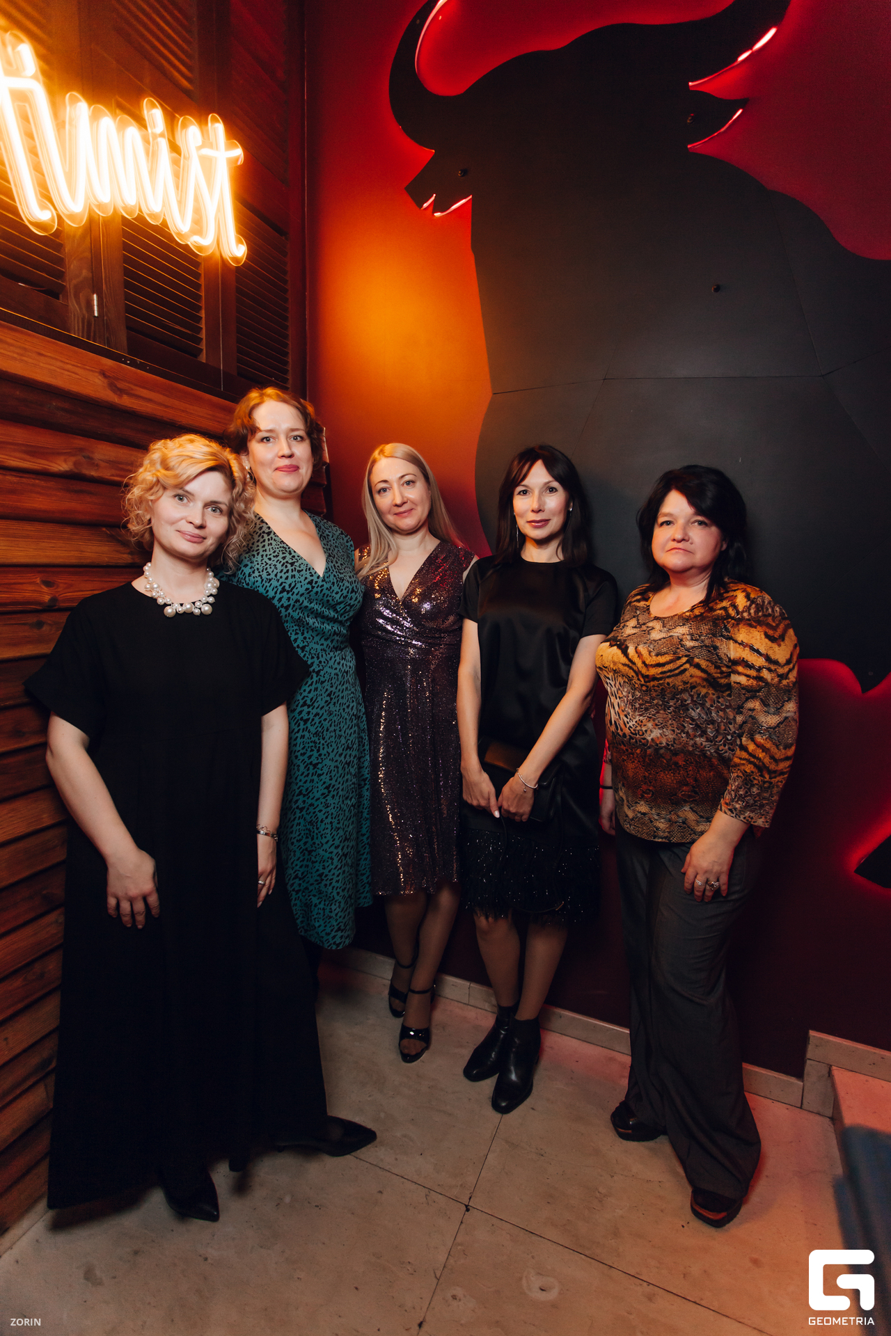 070-20-38-53-18-12-24- Zorin.jpg