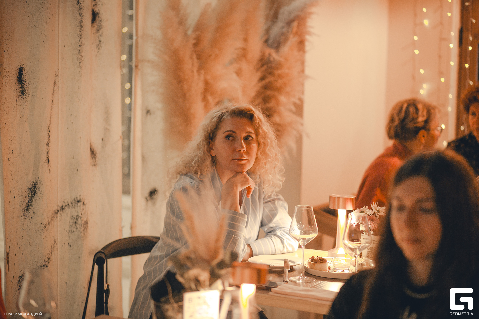 059  Wine station 16.11.jpg