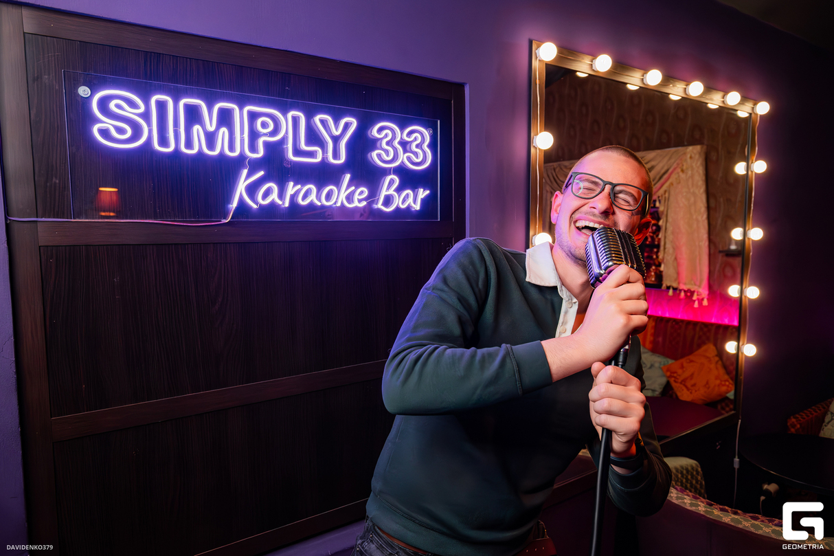 Saturday chill at Simply 33 Grill & Cinema, Karaoke Club 15