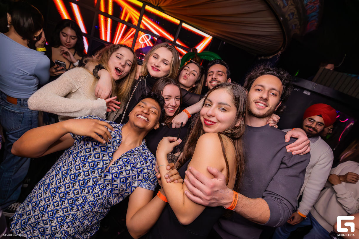 Friday Party at One Club 17