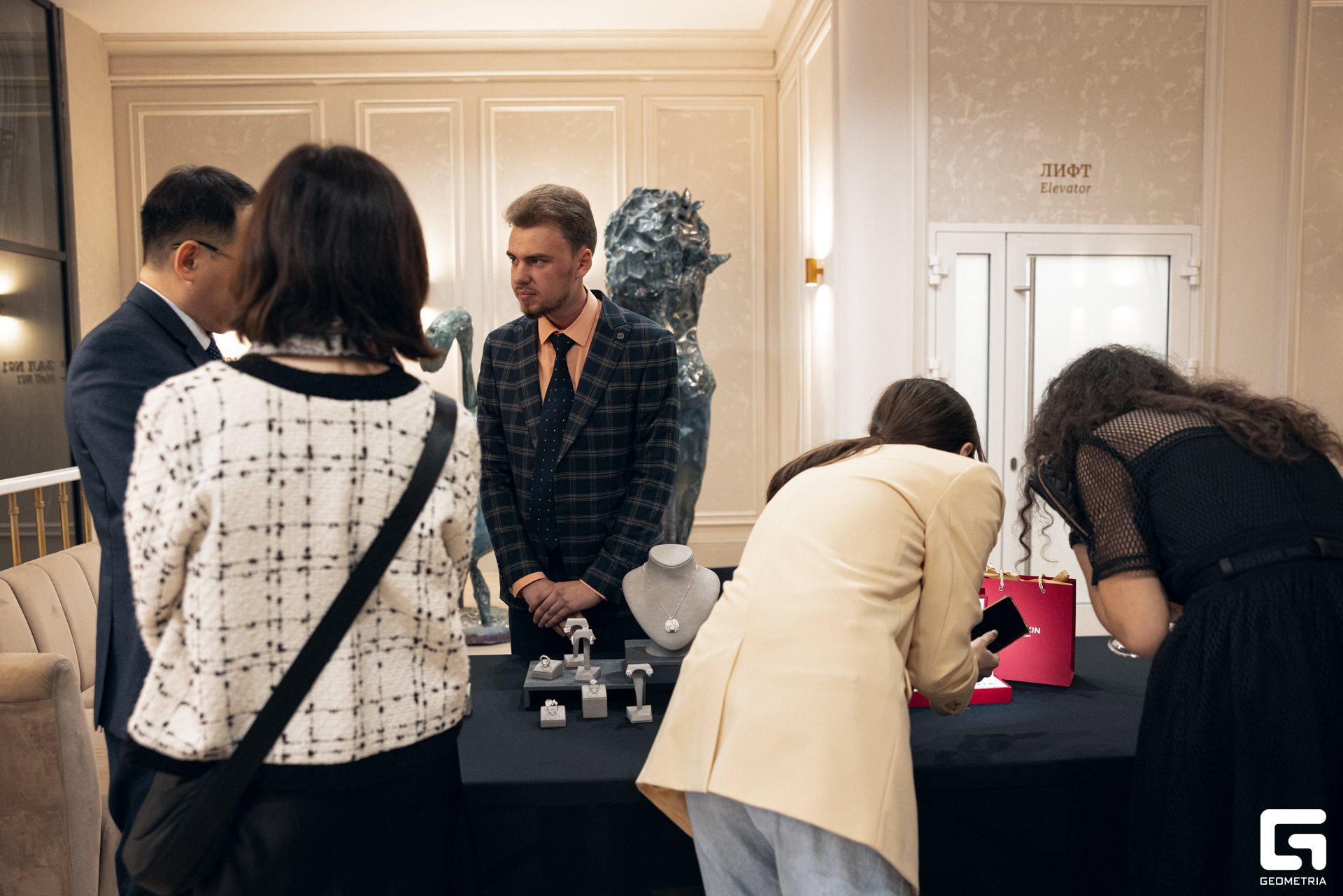 098-181024-5250 Комерсант-Михайлов.jpg