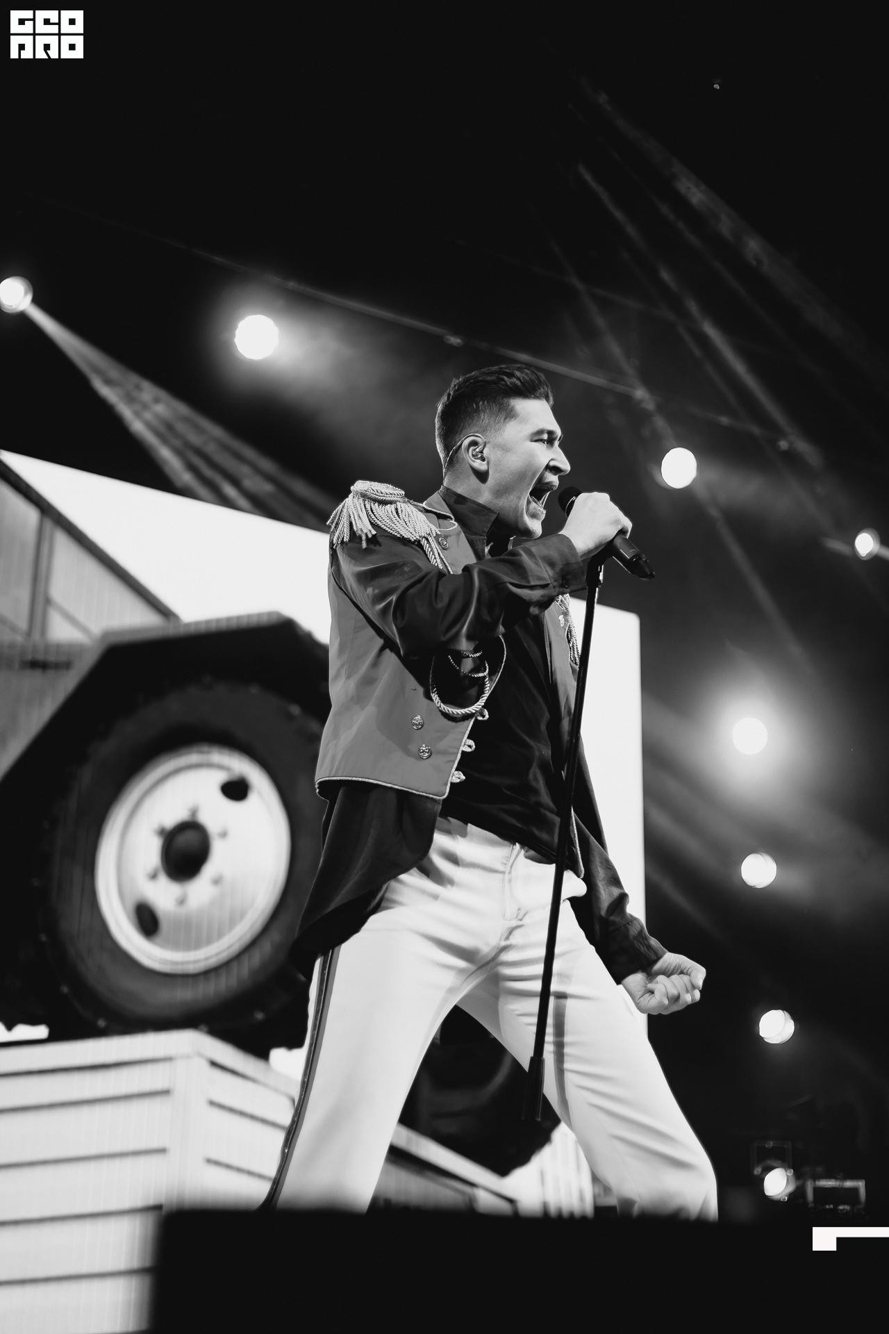 398_21-12-09 ISAEVA KASHIN SHVETS.jpg