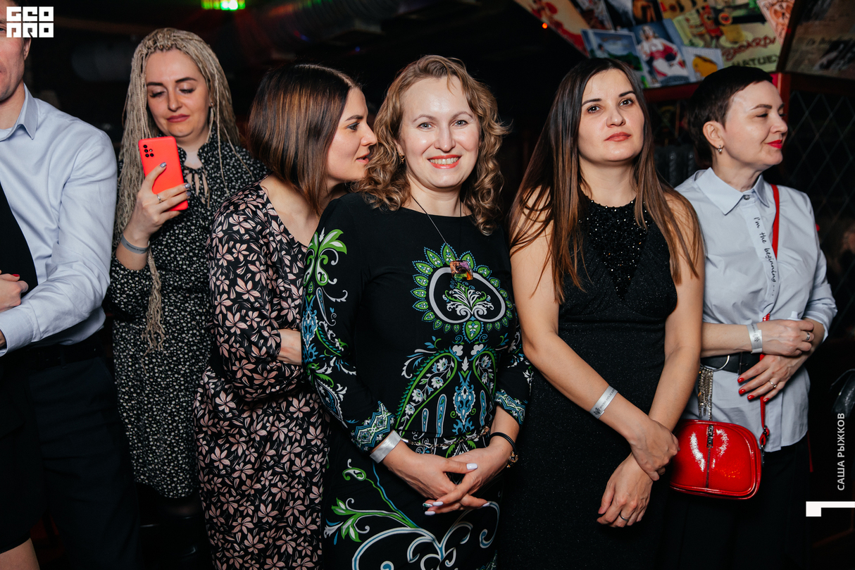 8 MARCH PARTY 28