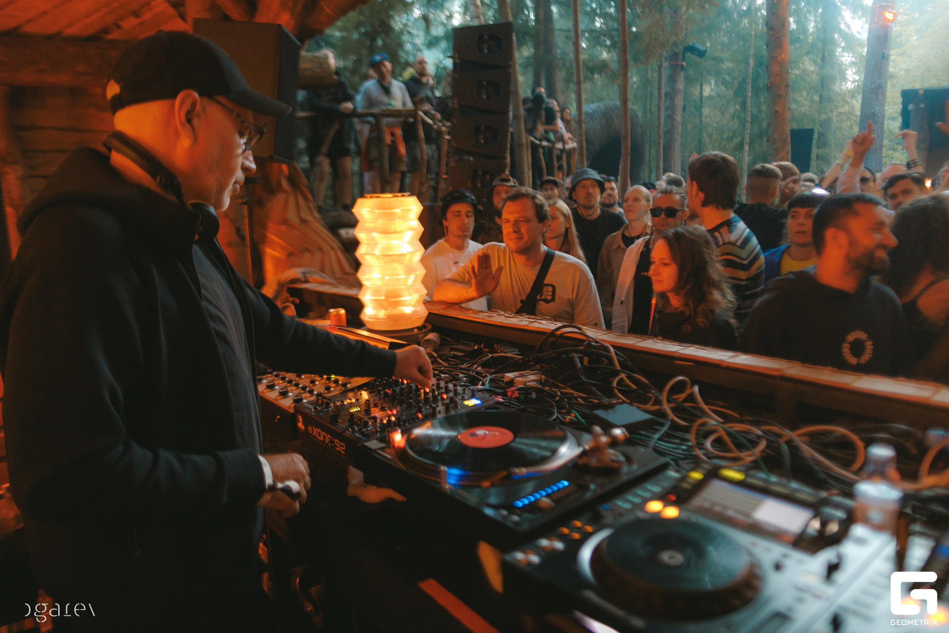 OUTLINE 2024-427-277.jpg