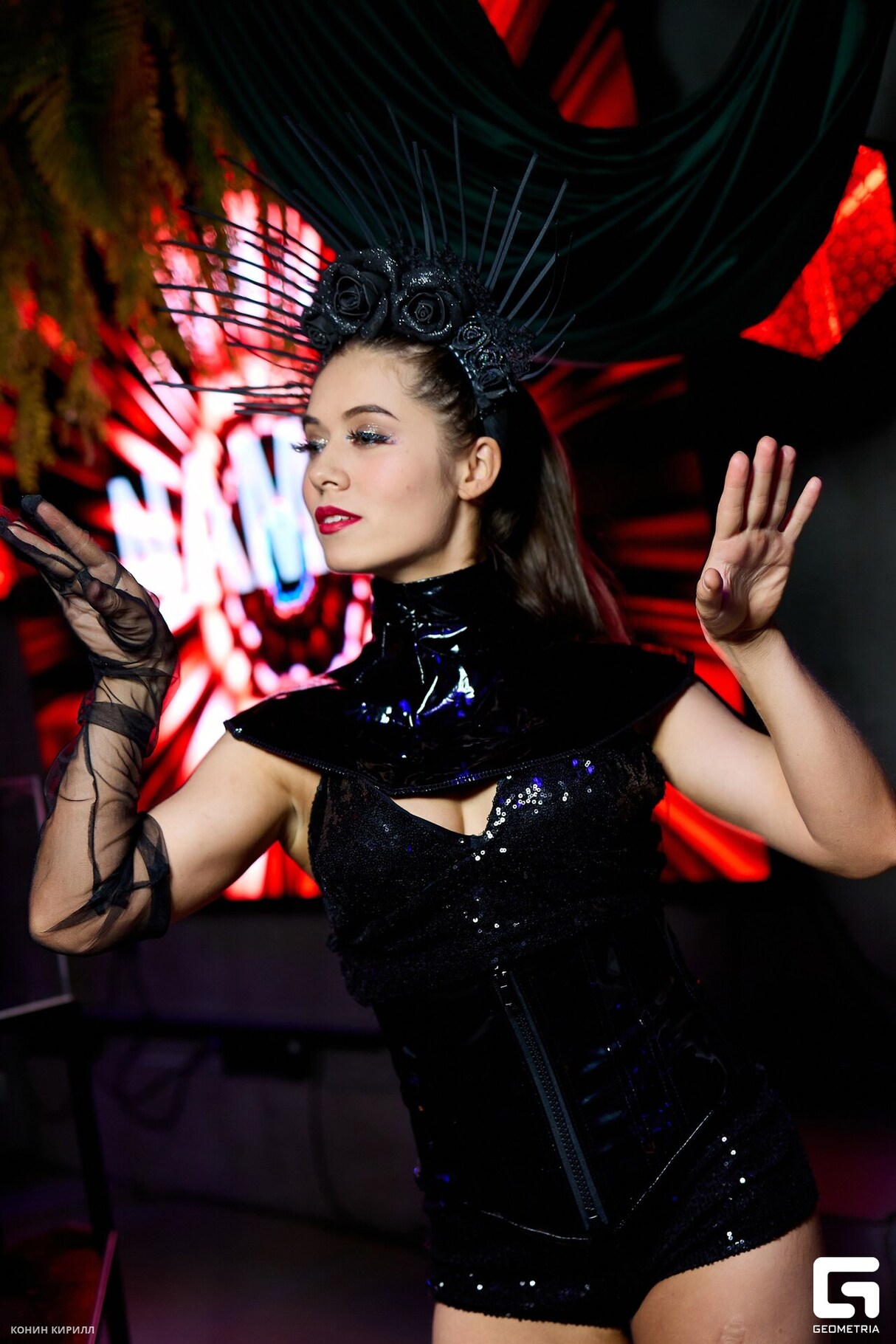 SPECIAL GUEST CATMOONK | LIGHT  ROOM 16