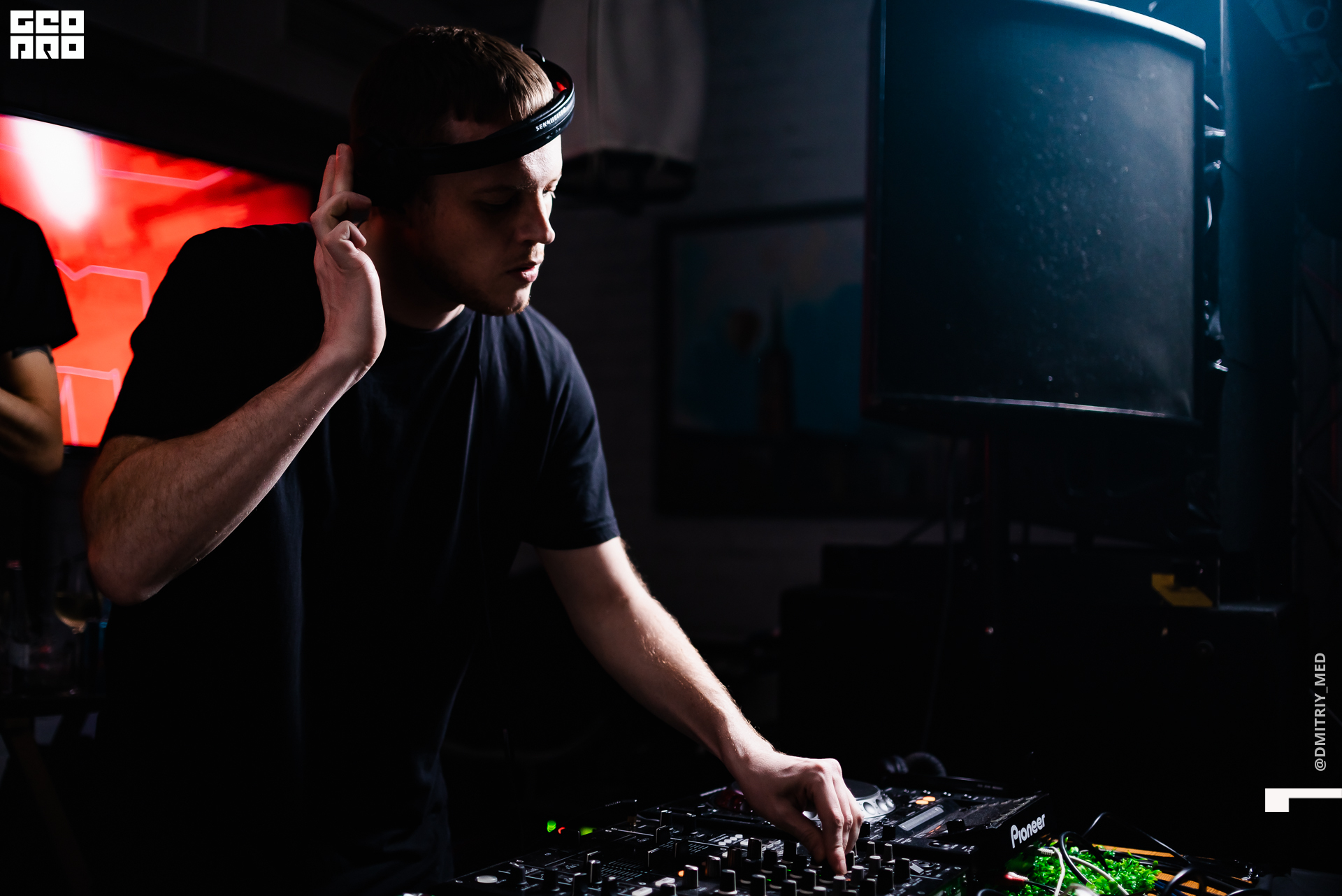 Фотограф @dmitriy_med  -0025.jpg