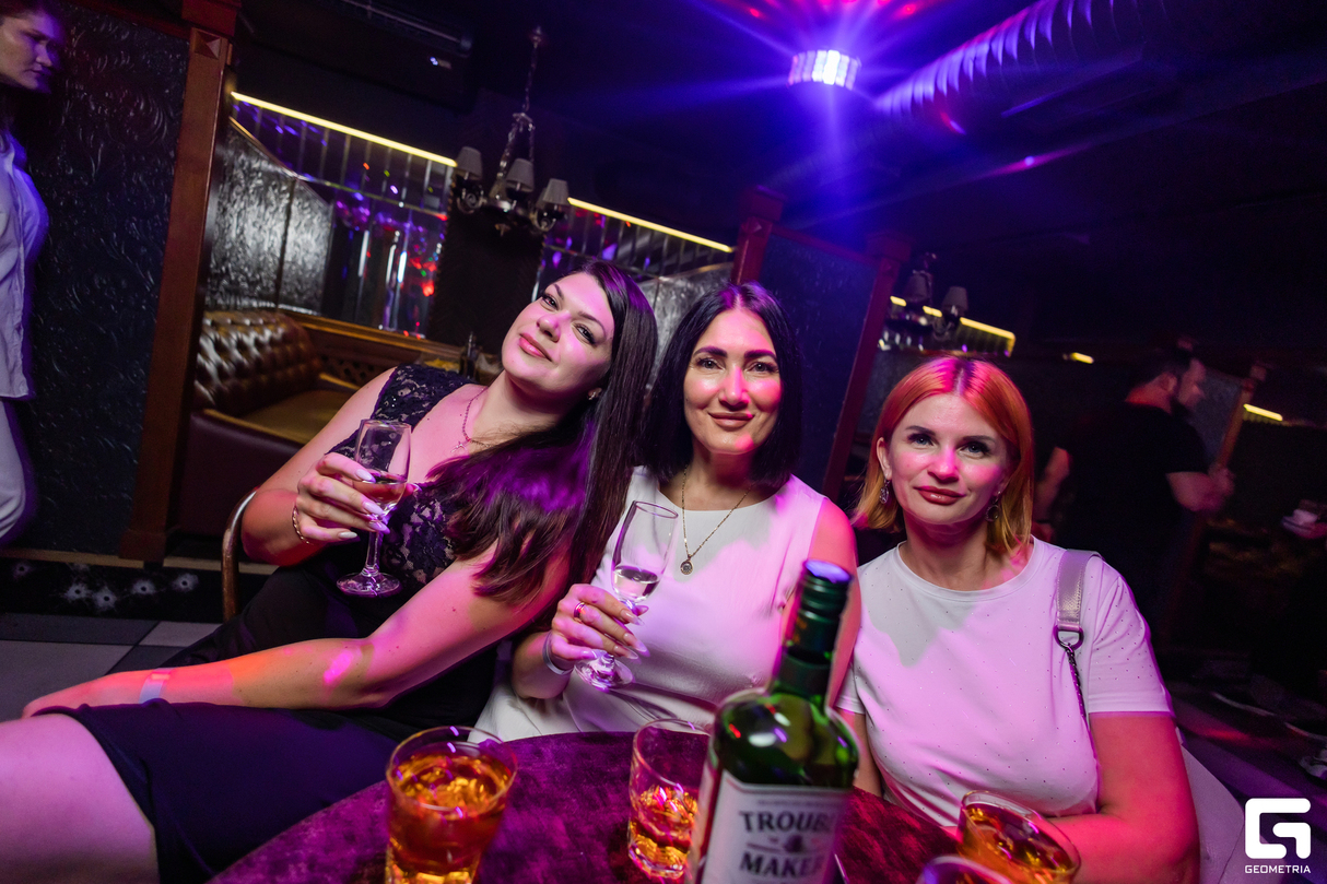 Saturday party 29