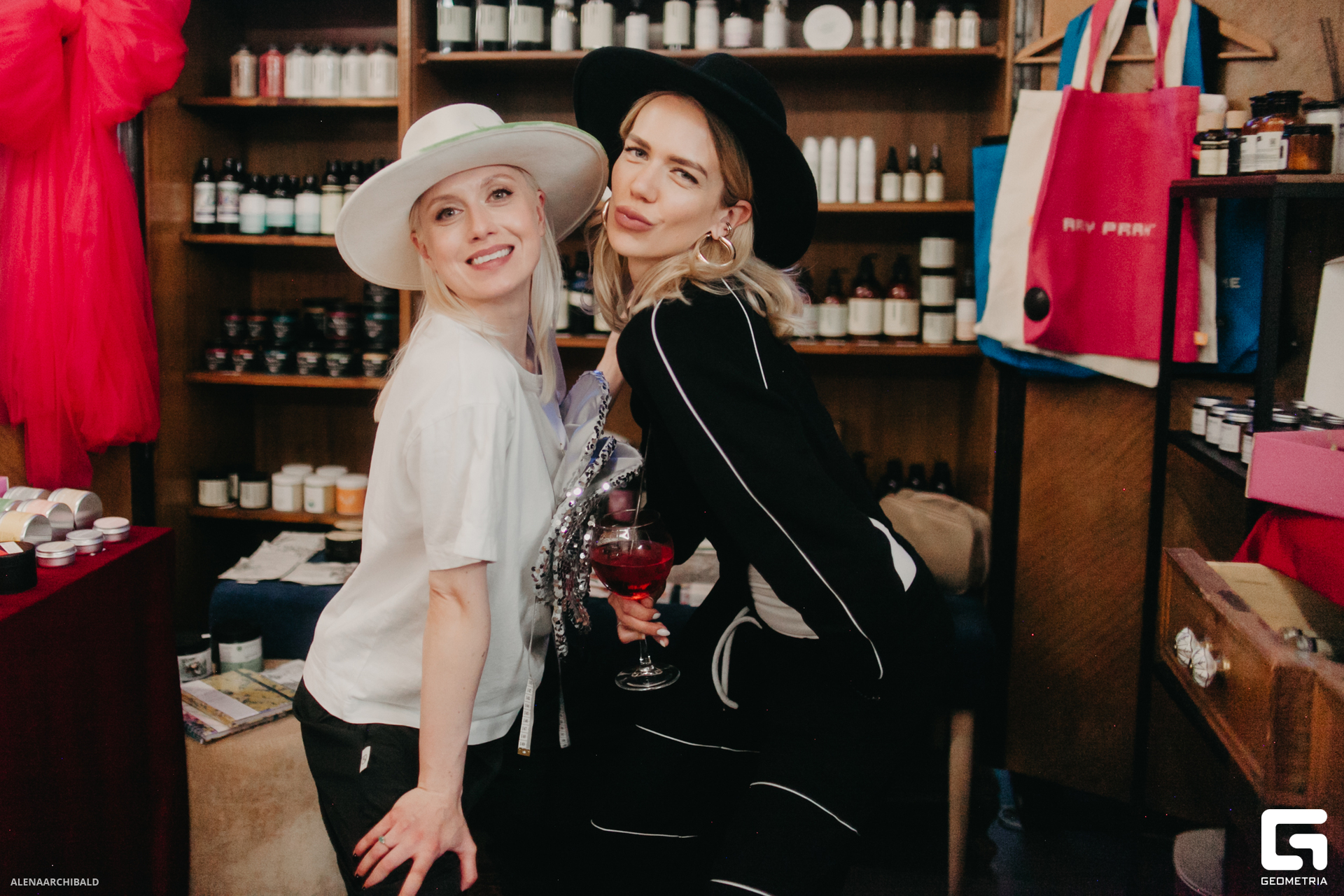 2023-04-27 18-46-35_alenaarchibald181.JPG