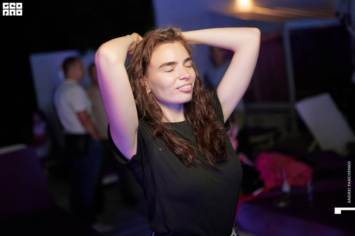 Night pool party 22