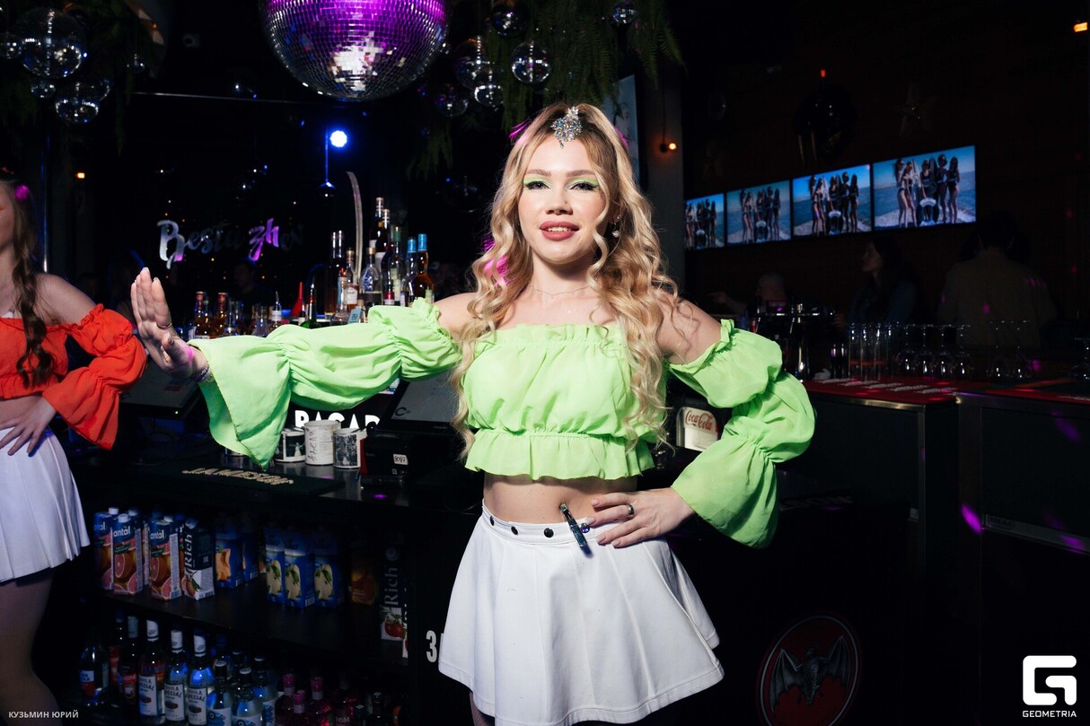 ПЯТНИЦА В BESTUZHEV BAR 30