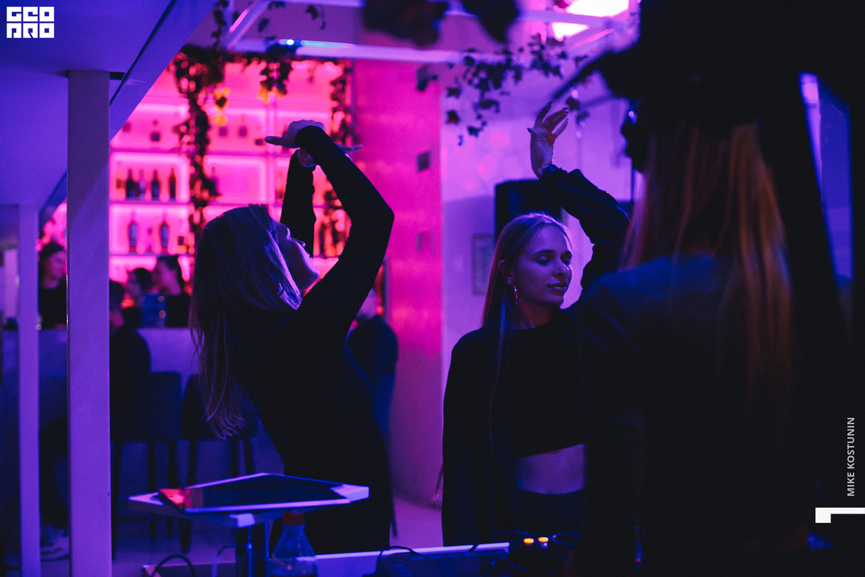HOUSE MUSIC by EVA KARI 7