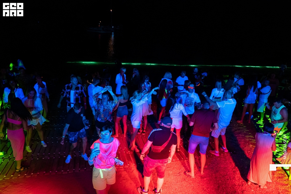 Saturday party 9