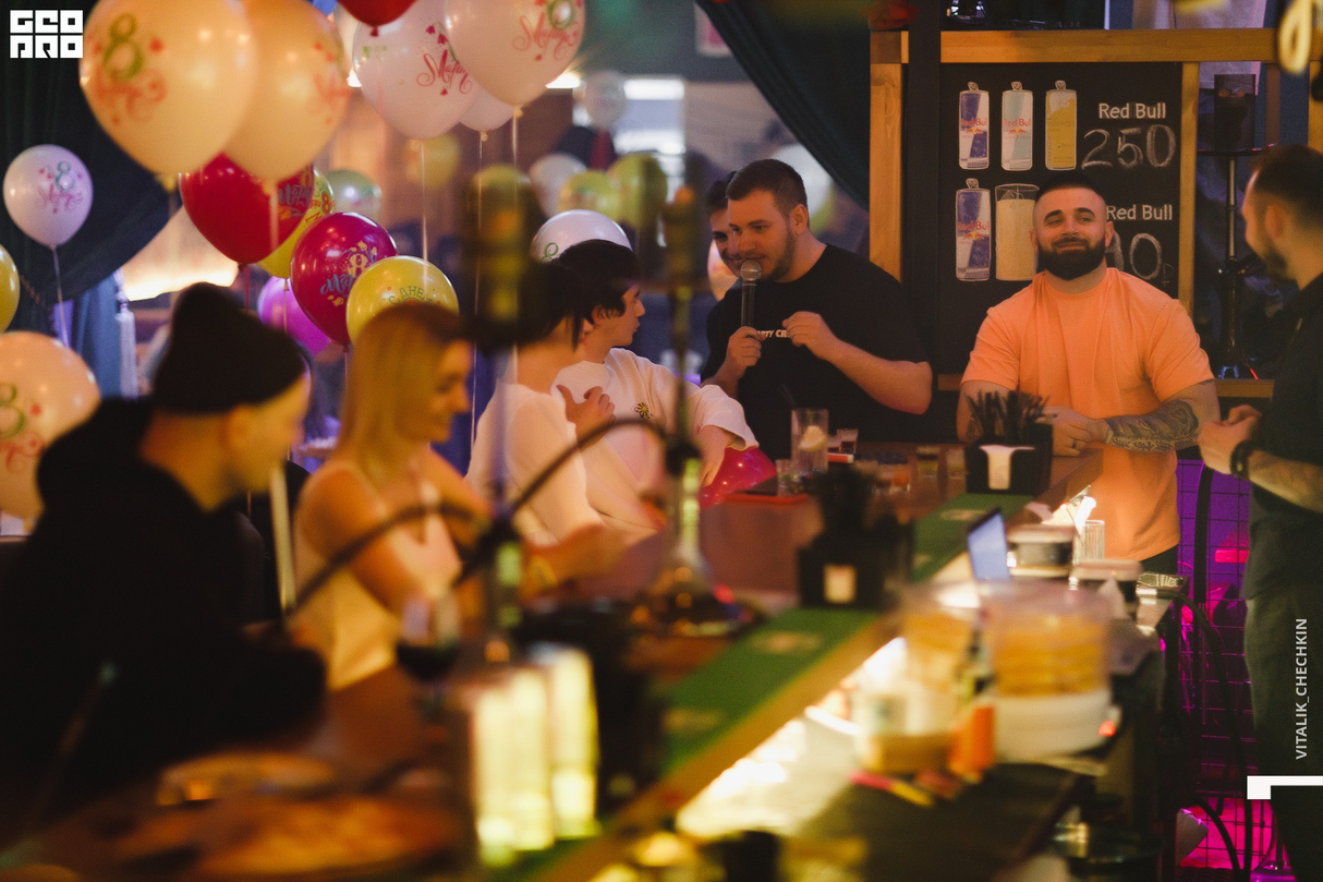 8 марта в  BNB BOYS BAR 18