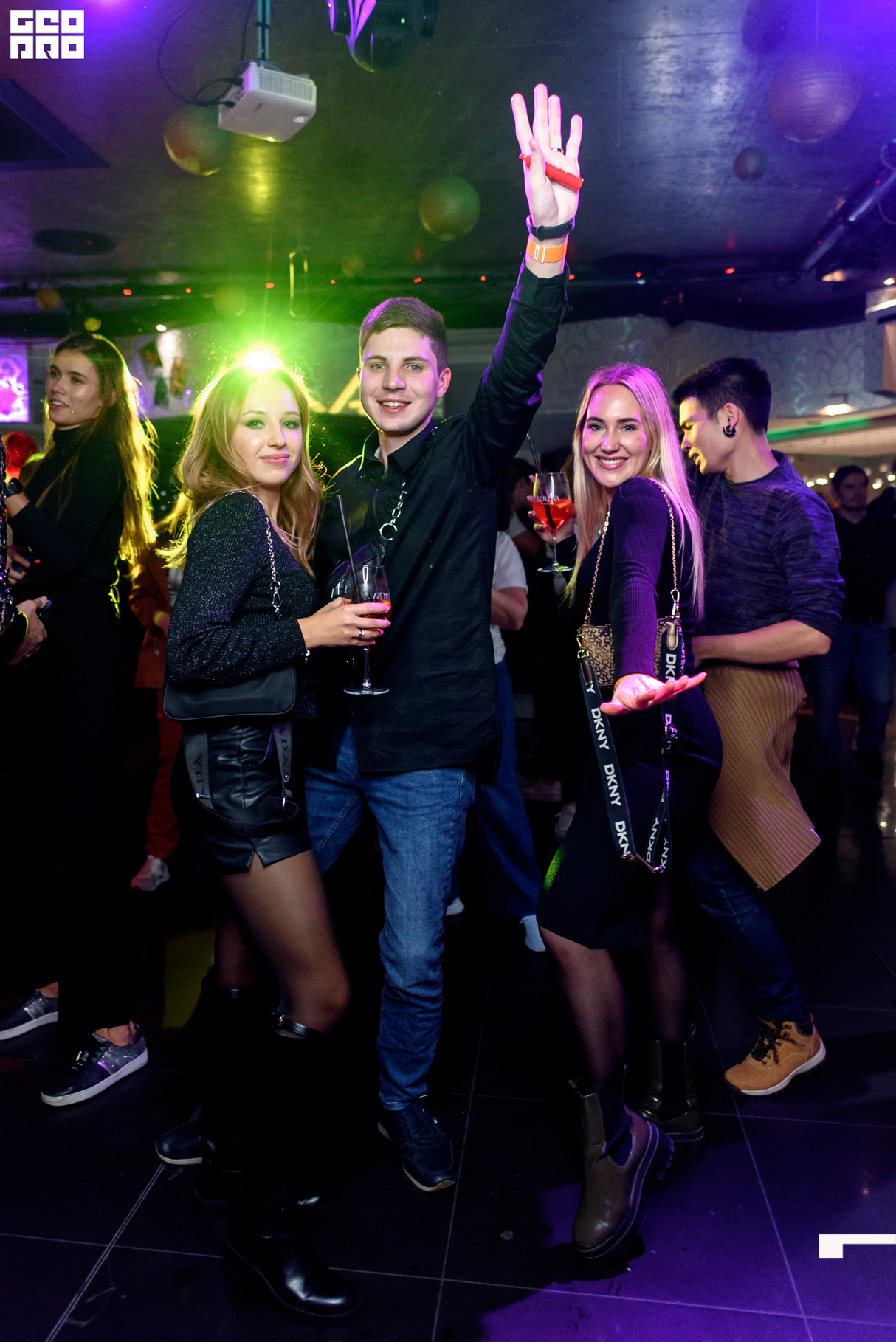 The Party of 2000s: Ночь ностальгии // Friday Party at Fashion Club 21