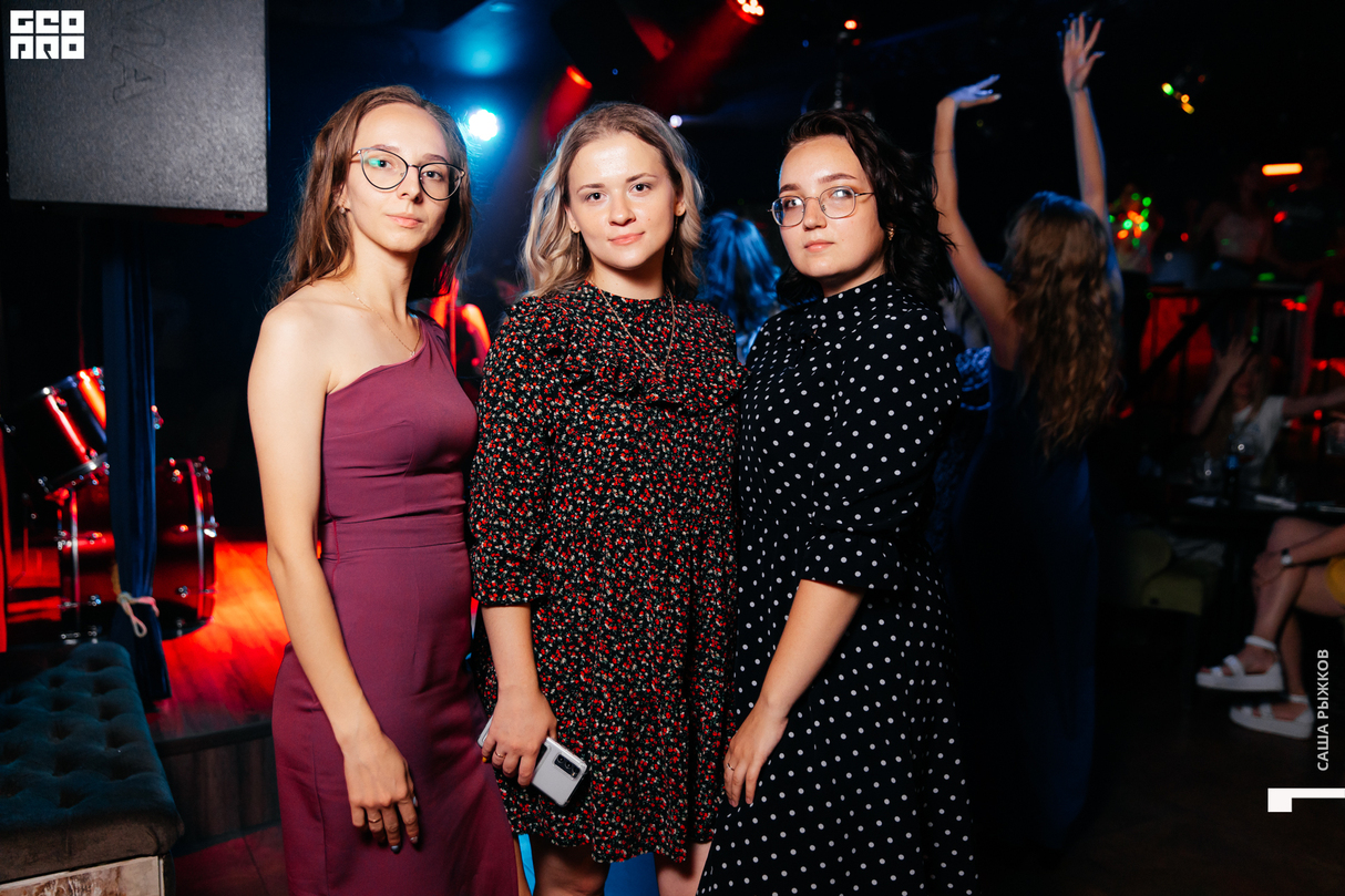 Saturday party 19