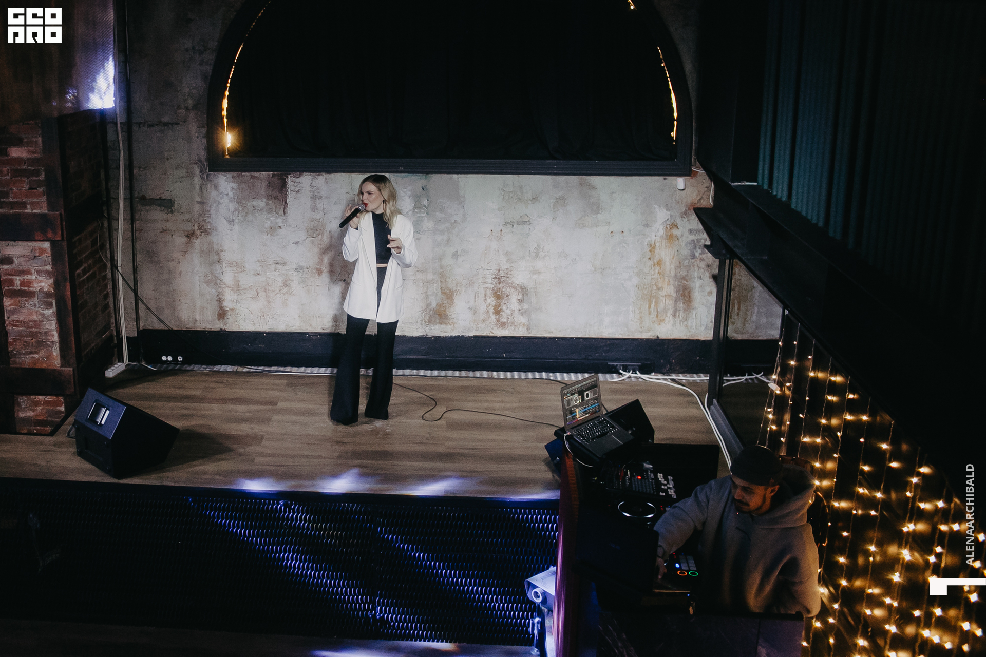 2022-11-18 20-00-27_alenaarchibald017.JPG