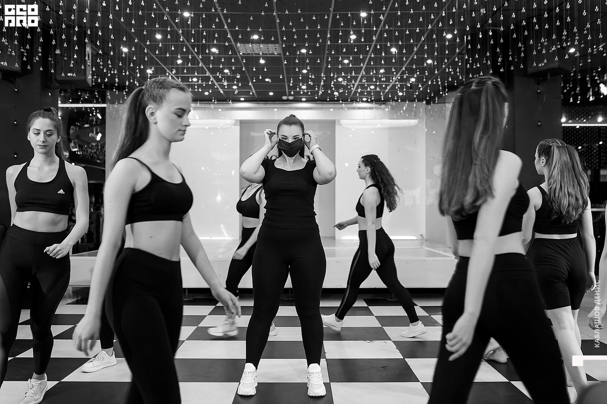 Podium - ALEX DANCE STUDIO 20