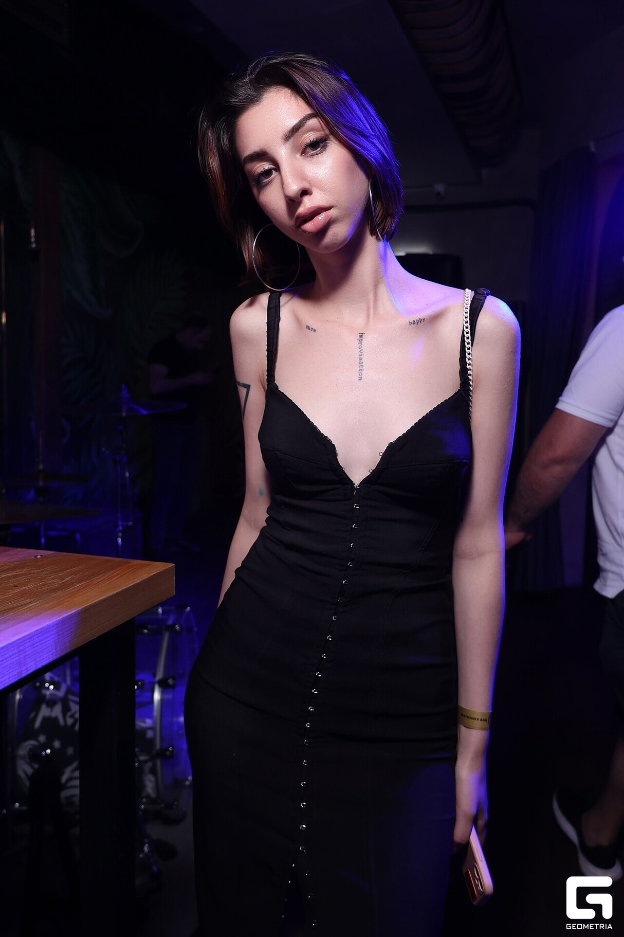 MERCH в BESTUZHEV BAR 14