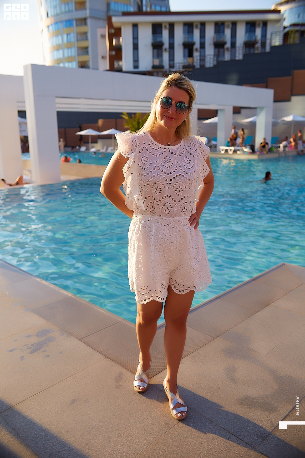 residense opening109.jpg