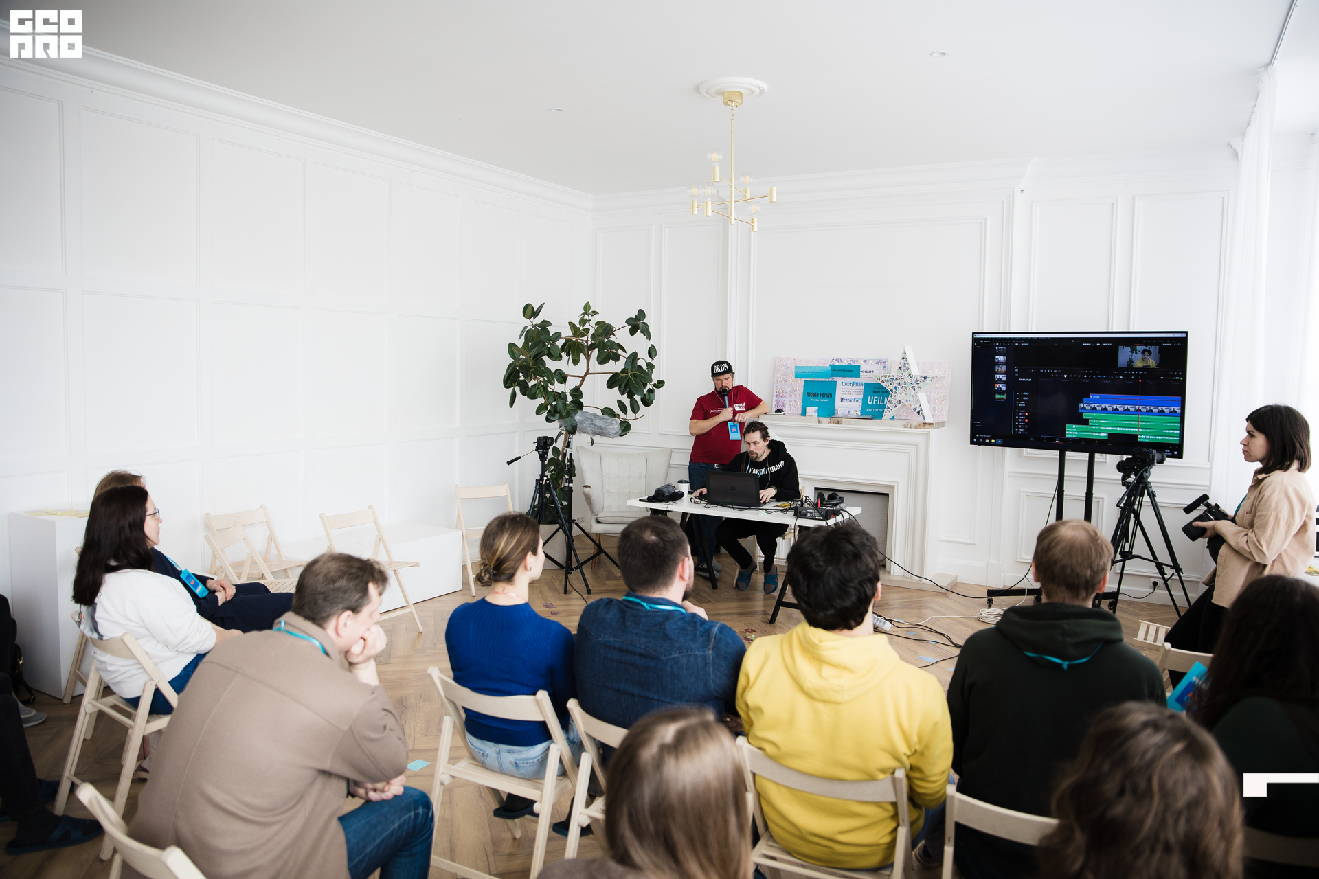 014-20220402-13-fotofest - Mikhailov.jpg