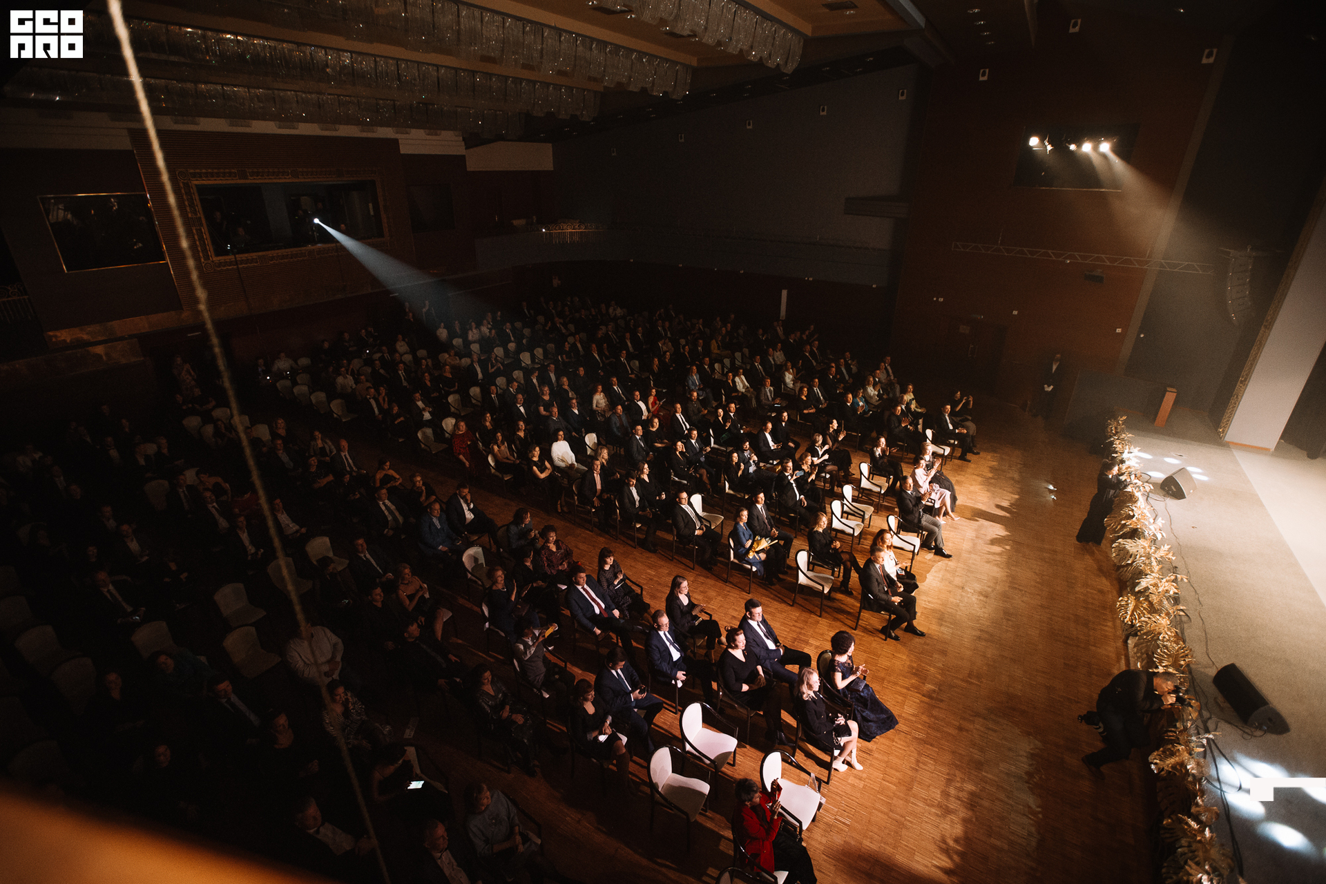 370_21-12-09 ISAEVA KASHIN SHVETS.jpg