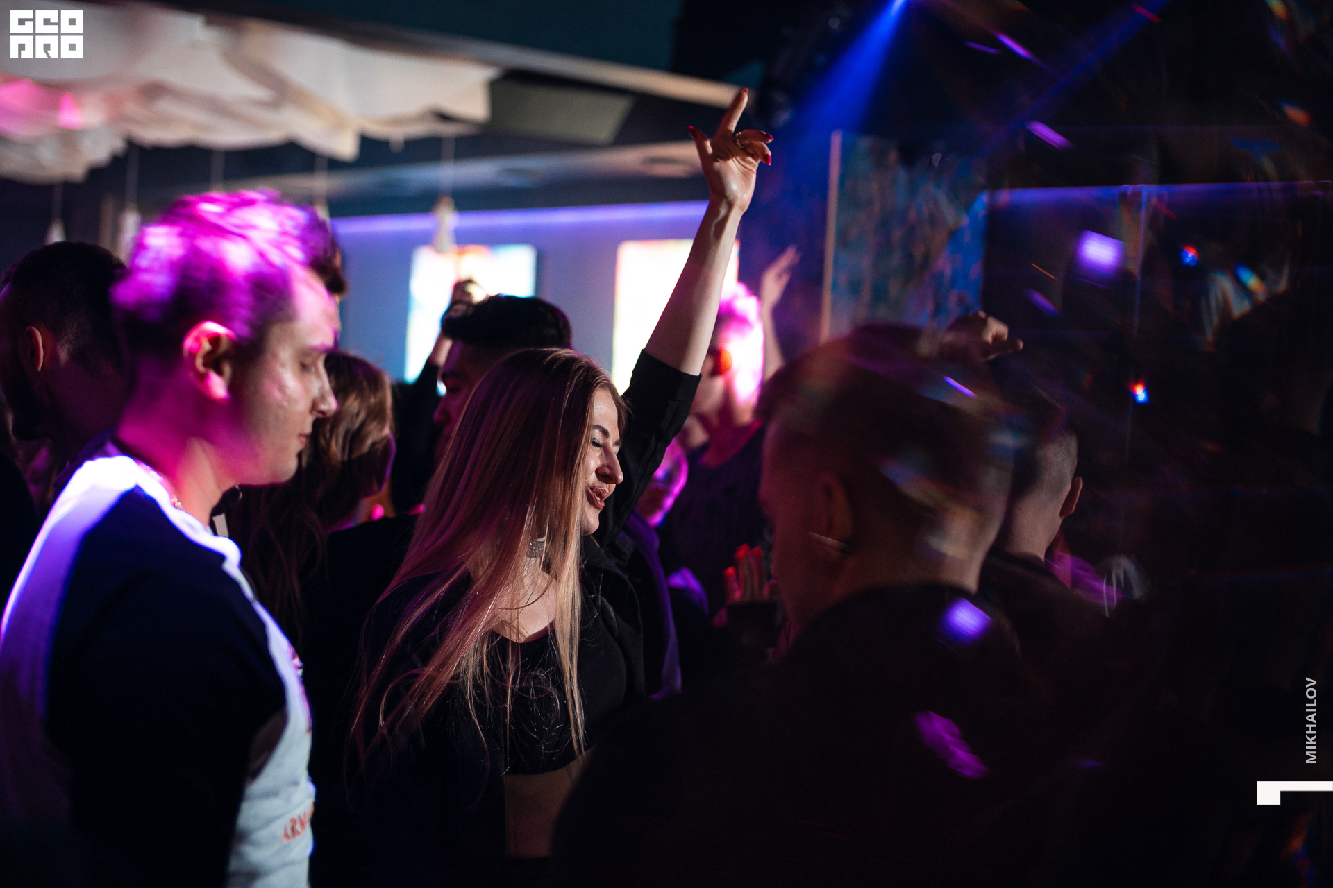 050-21-03-2021-03-47-Shake - Mikhailov - 2560.jpg