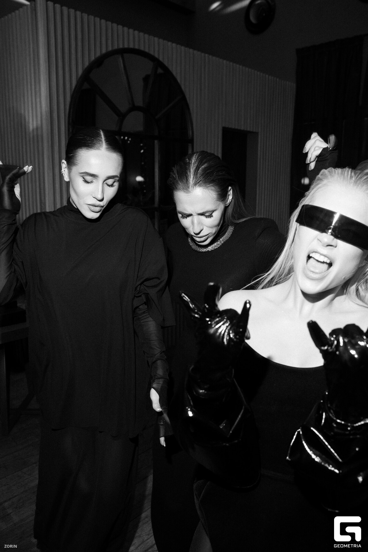 245-20-29-15-25-05-25- Zorin_resized.jpg