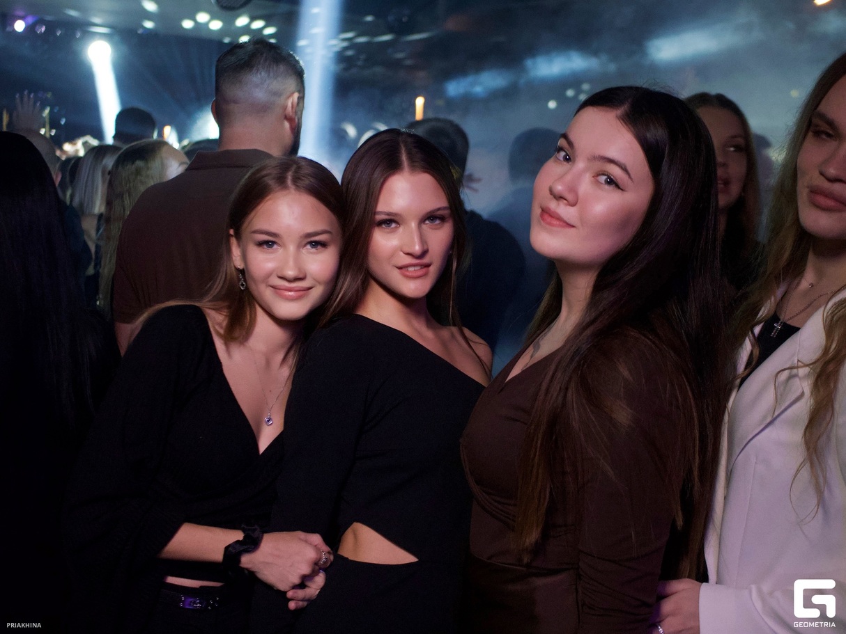 Saturday party 11