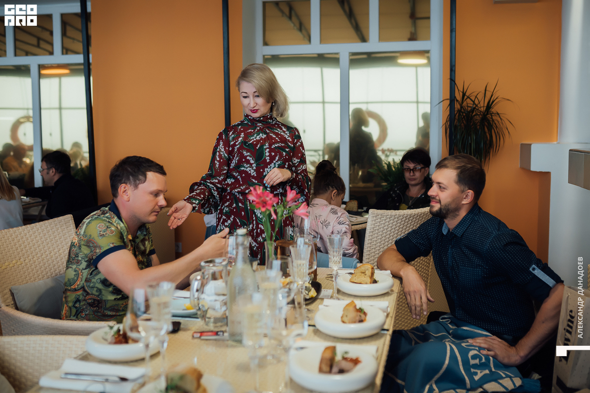 Гастрономический ужин в roof top bar "МАЯКОВСКИЙ" совместно с проектом LWine и Винной Академией WineState 18