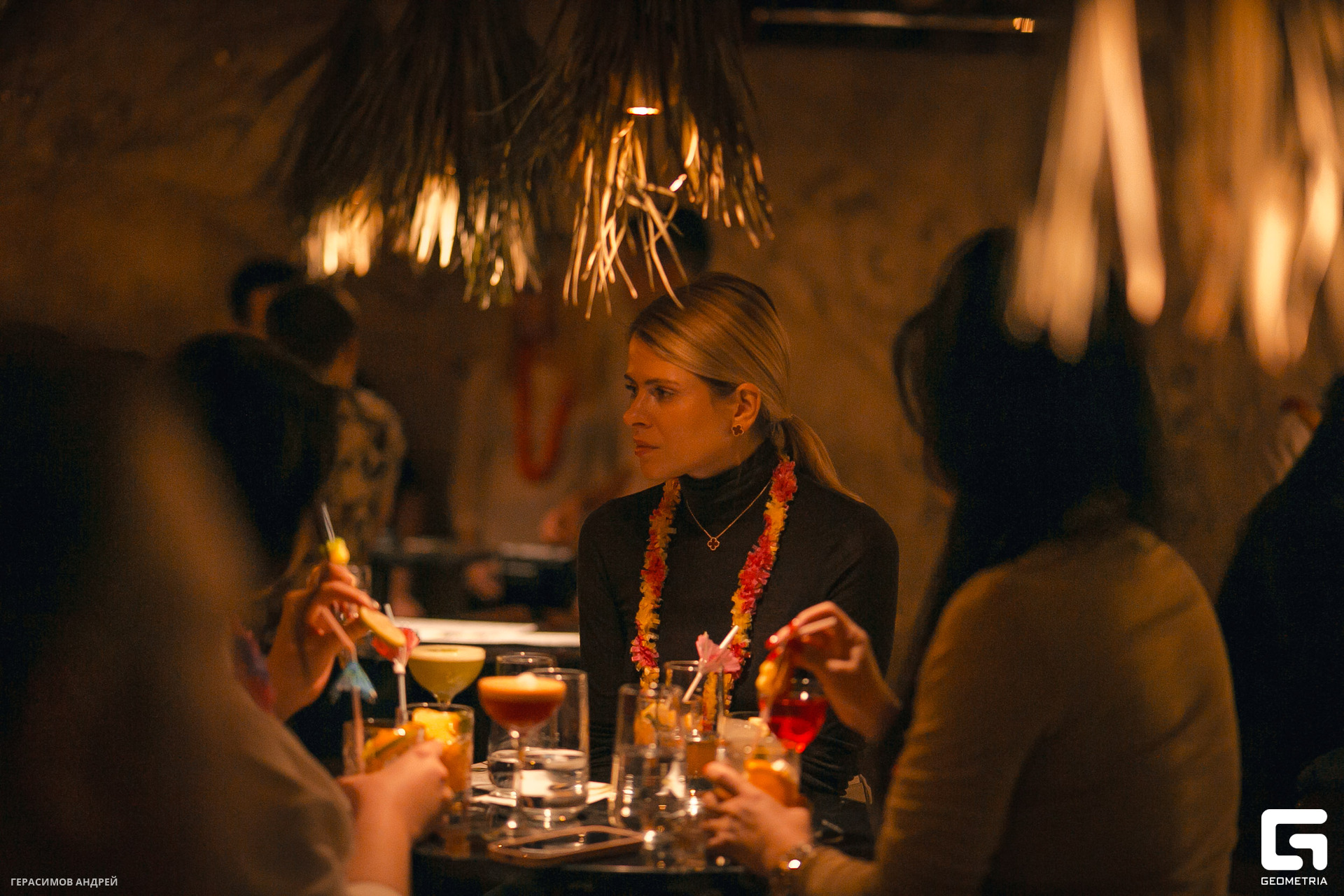 003 Bloom bar 1. 12.jpg