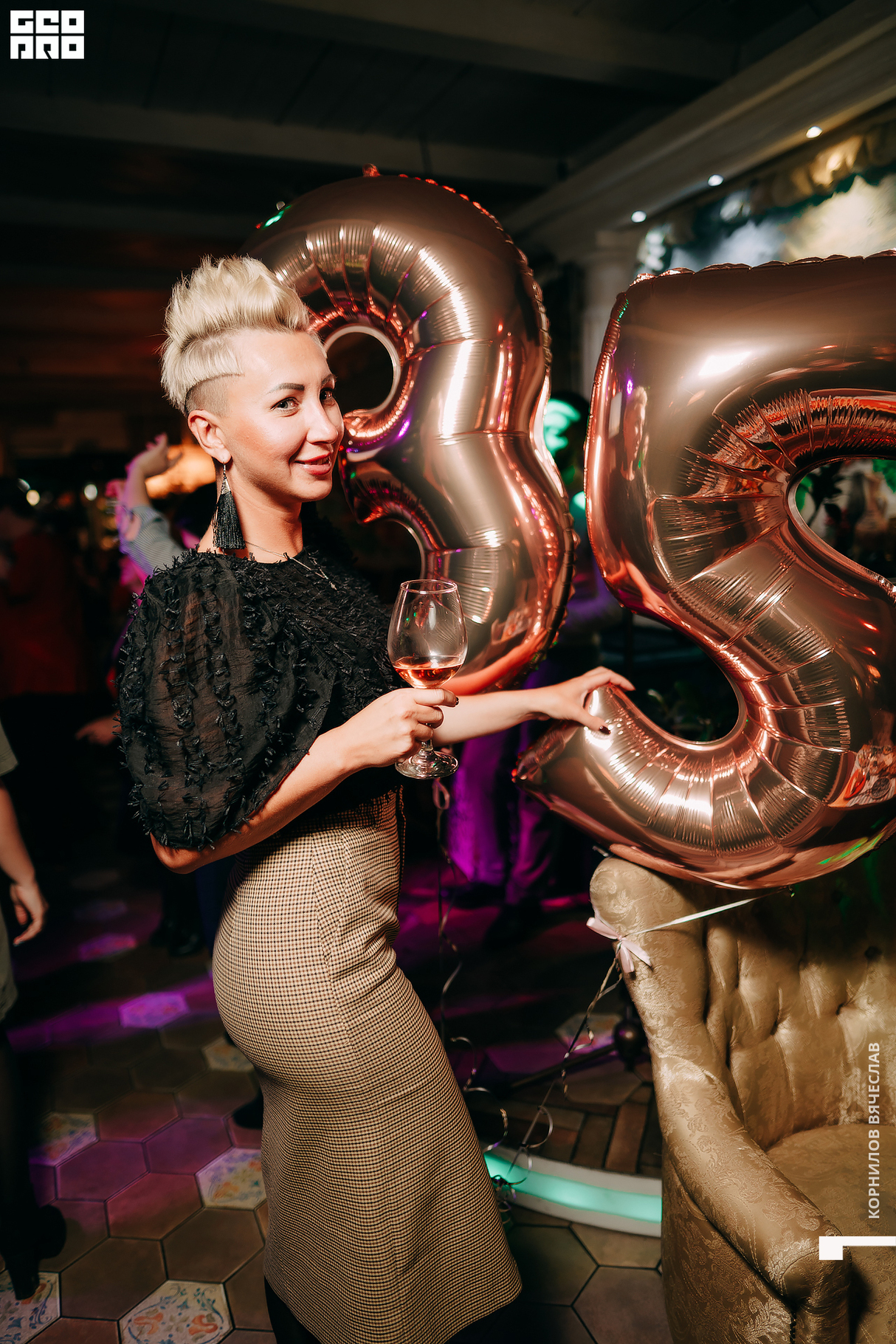 ПЯТНИЦА В «VERIKO» 18