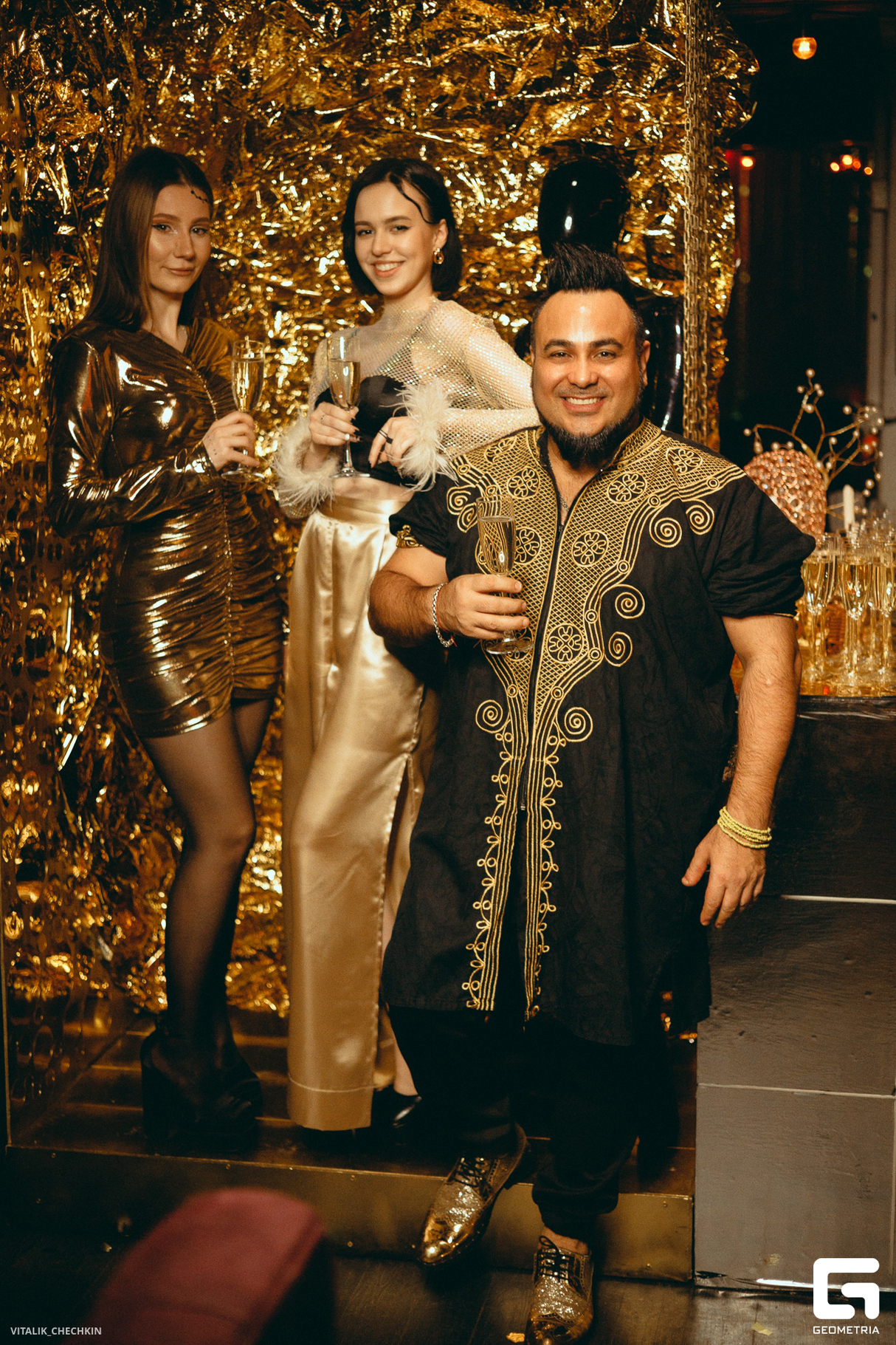 NIGHT OF GOLD в ЧАЙКЕ на Пляже 17