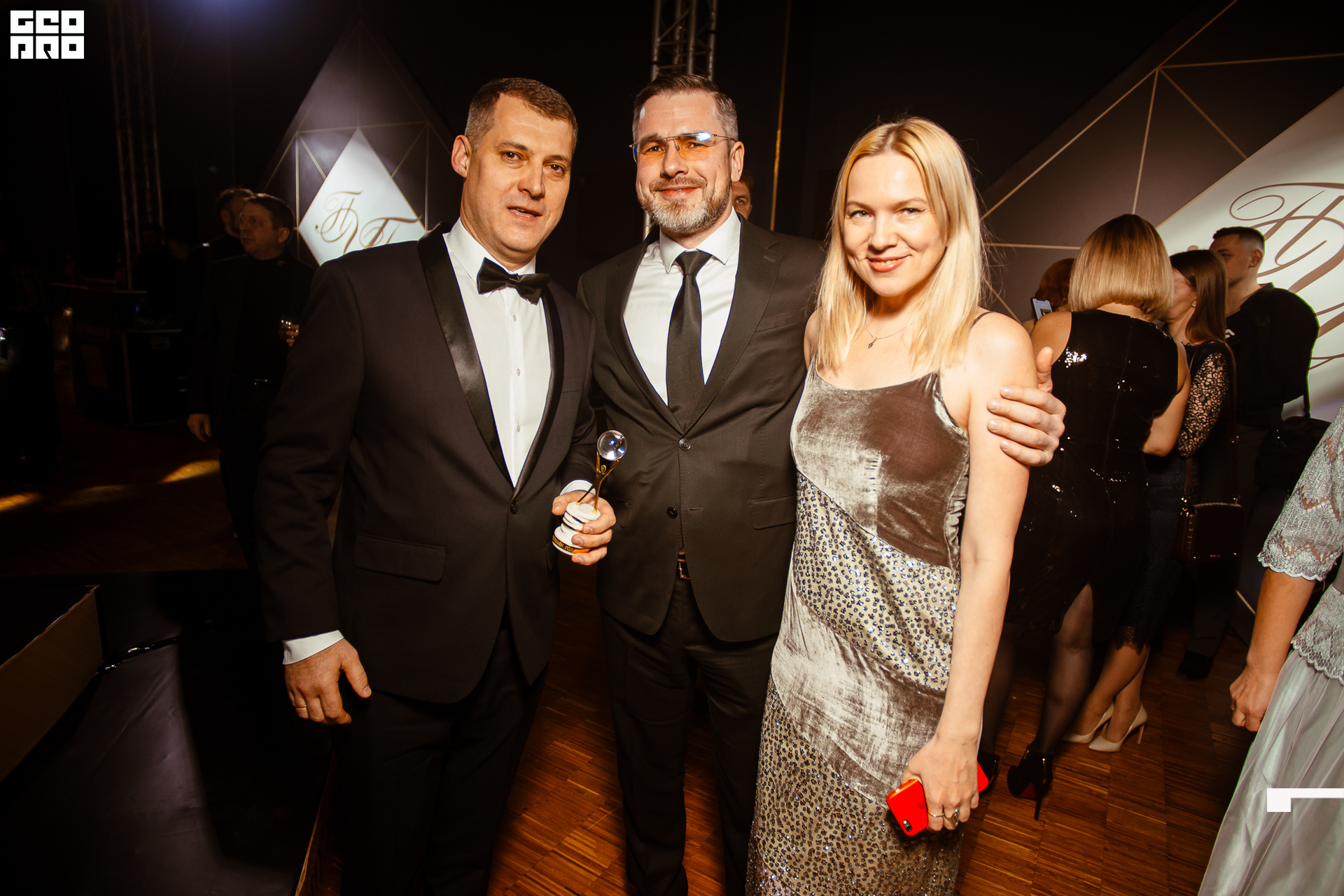 437_21-12-09 ISAEVA KASHIN SHVETS.jpg