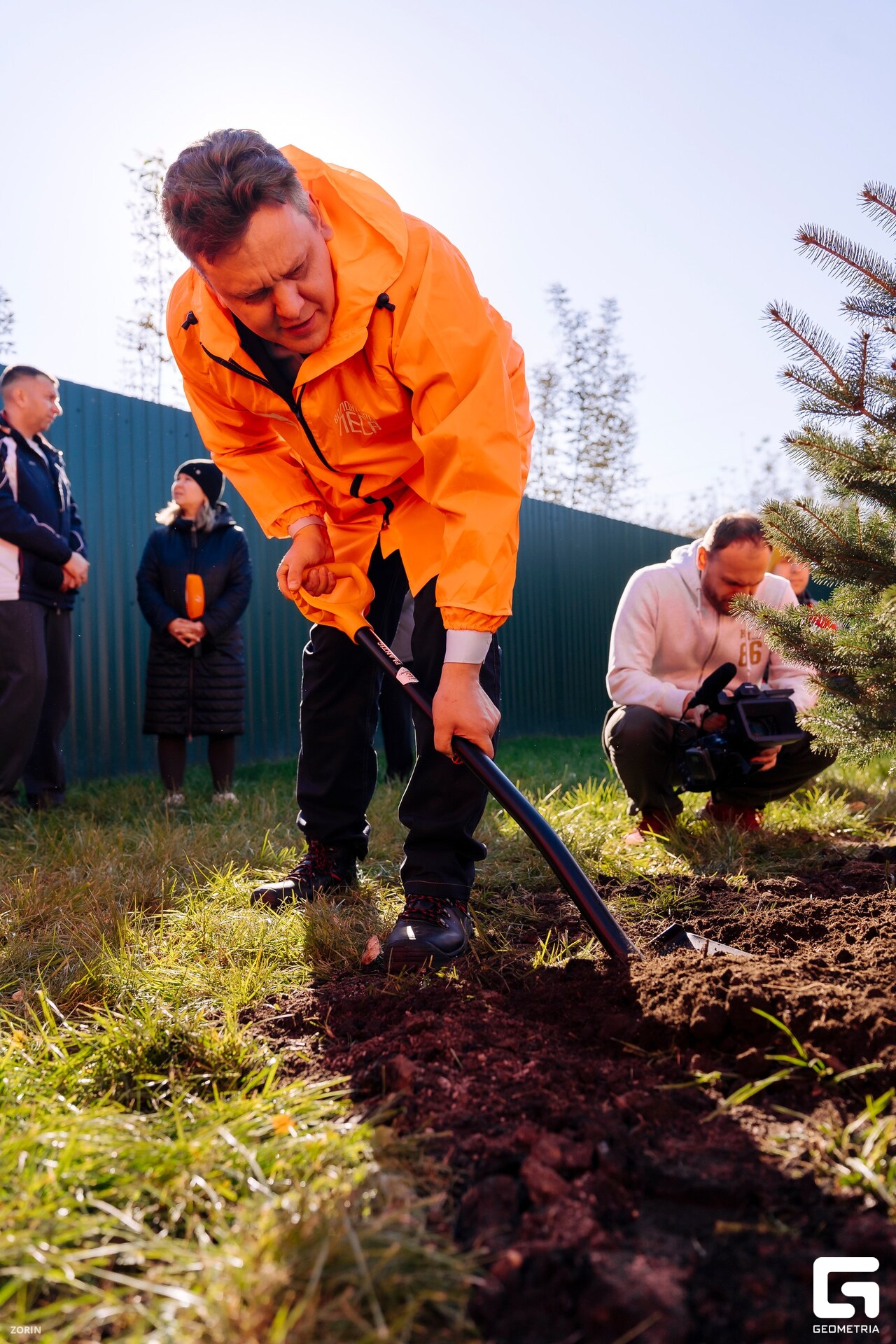 031_11-06-31 _07-10-25_Zorin_resized.jpg