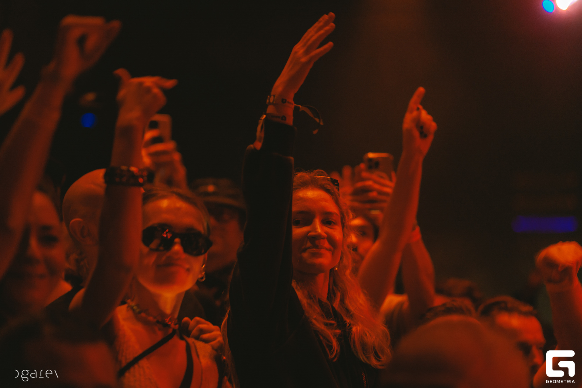 OUTLINE 2024-427-242.jpg