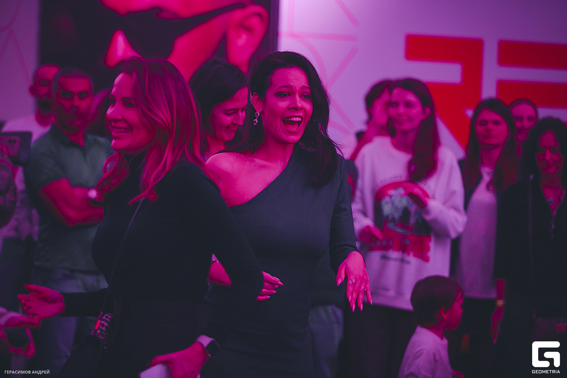 190 Red Arena 8. 02.jpg