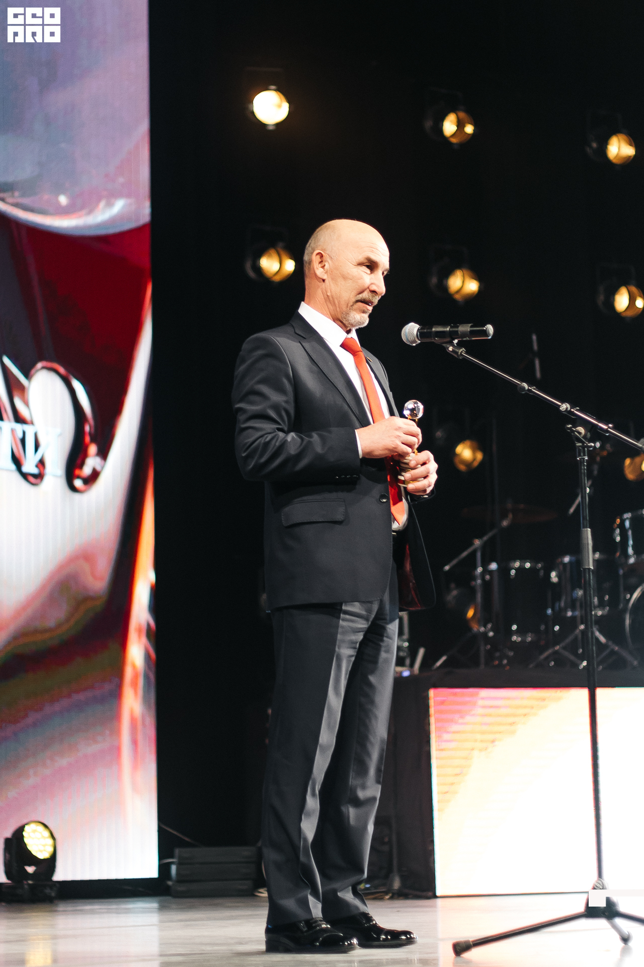 235_21-12-09 ISAEVA KASHIN SHVETS.jpg